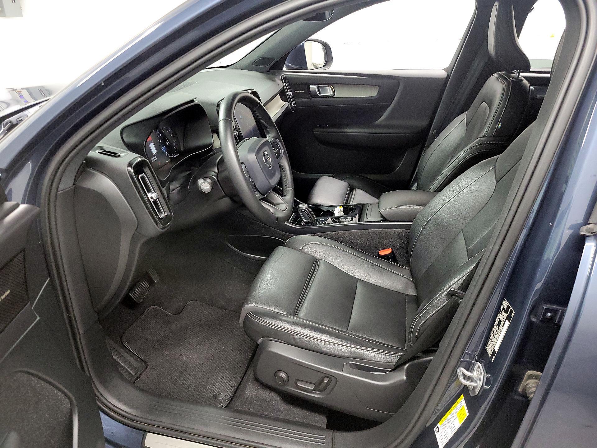 Thumbnail: 2020 Volvo XC40 - 11