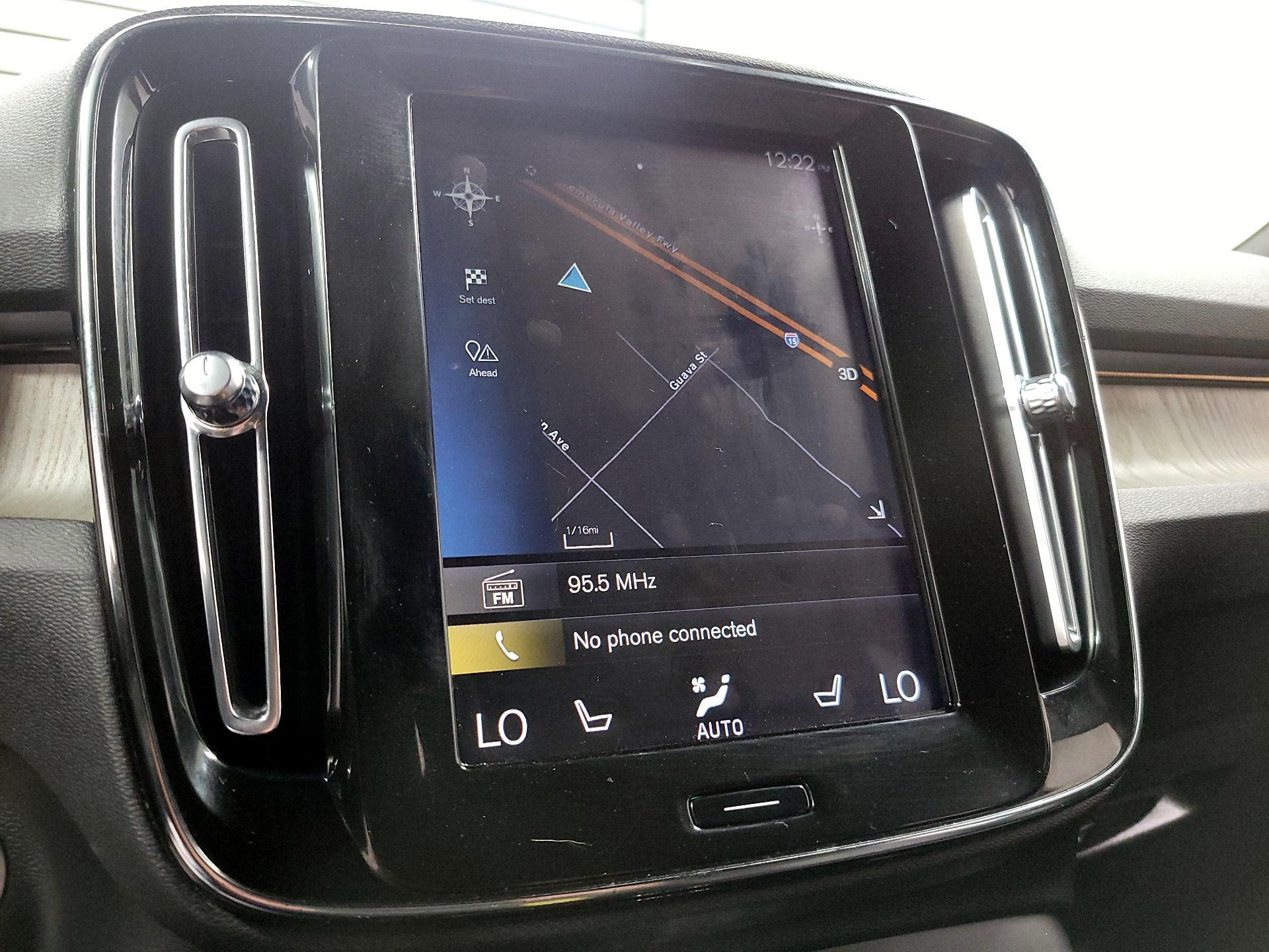 Thumbnail: 2020 Volvo XC40 - 14