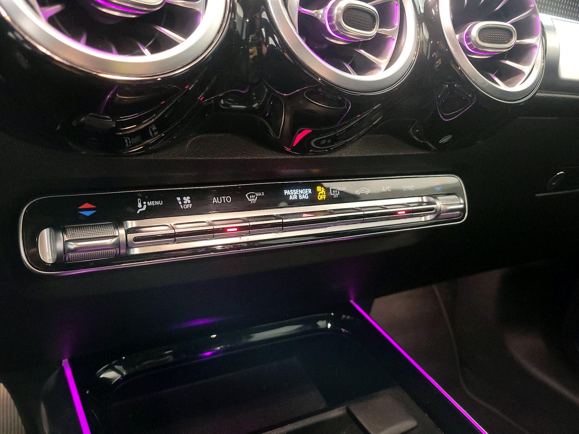 Thumbnail: 2021 Mercedes-Benz GLB - 16