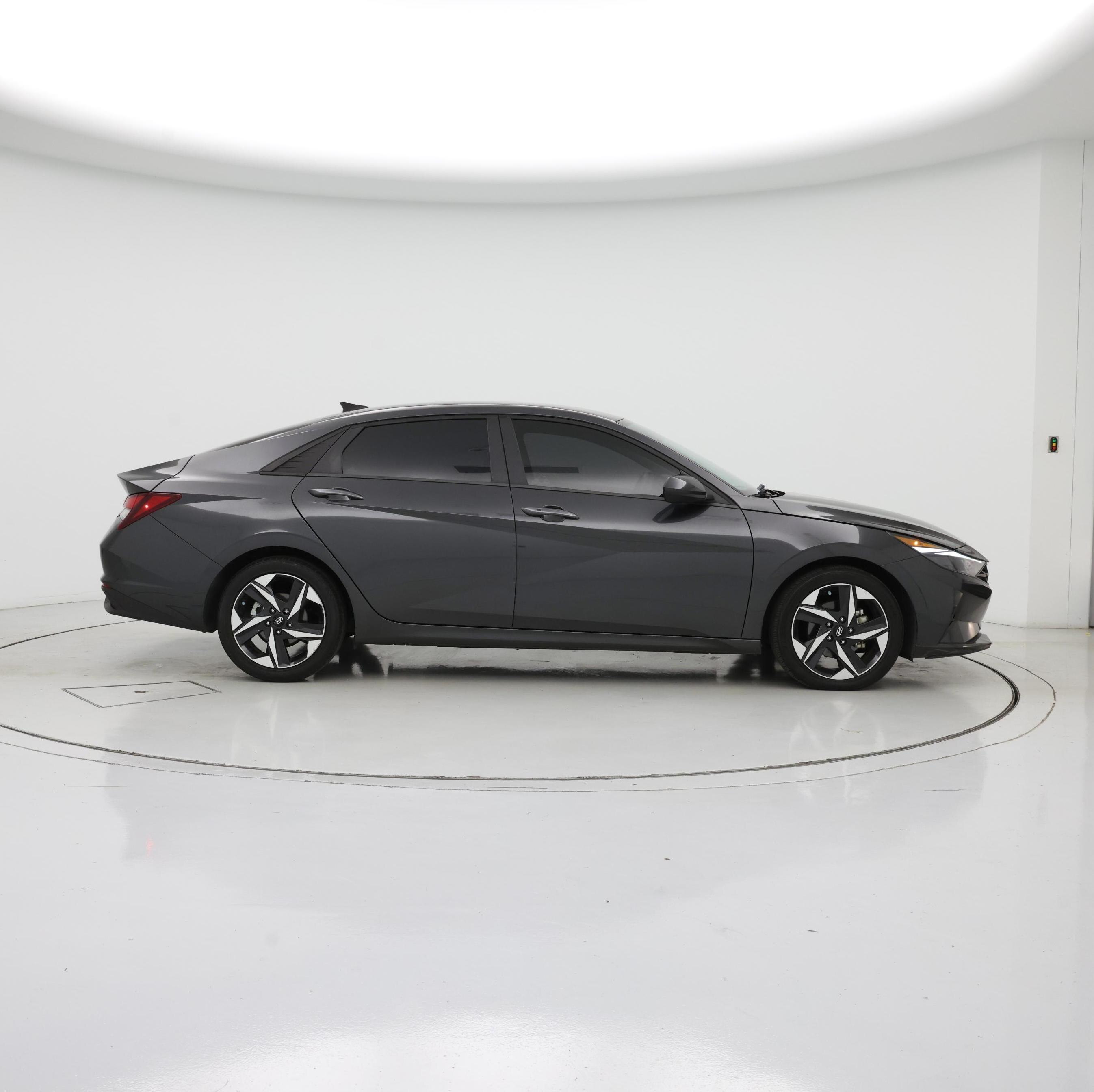 Thumbnail: 2023 Hyundai Elantra - 7