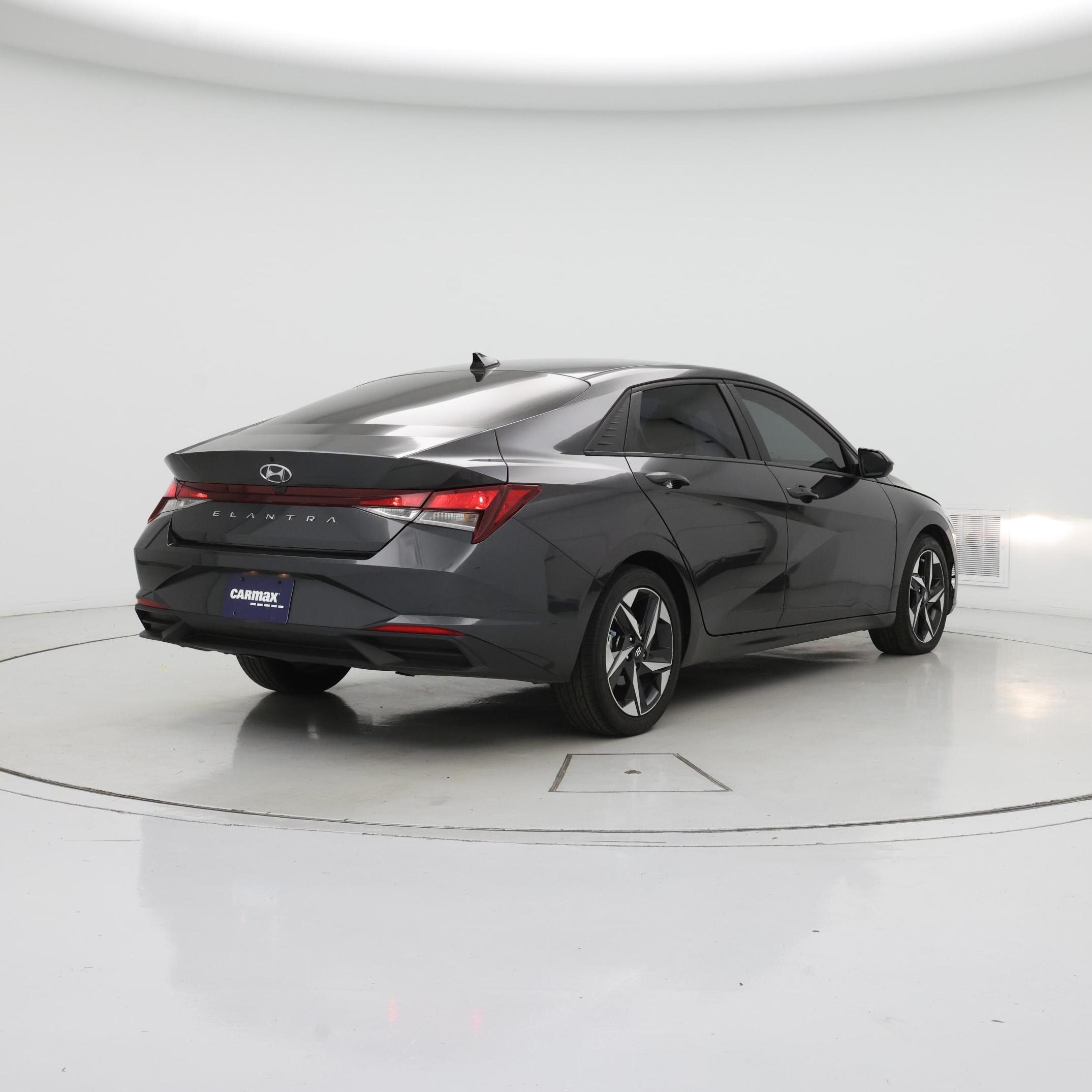 Thumbnail: 2023 Hyundai Elantra - 8