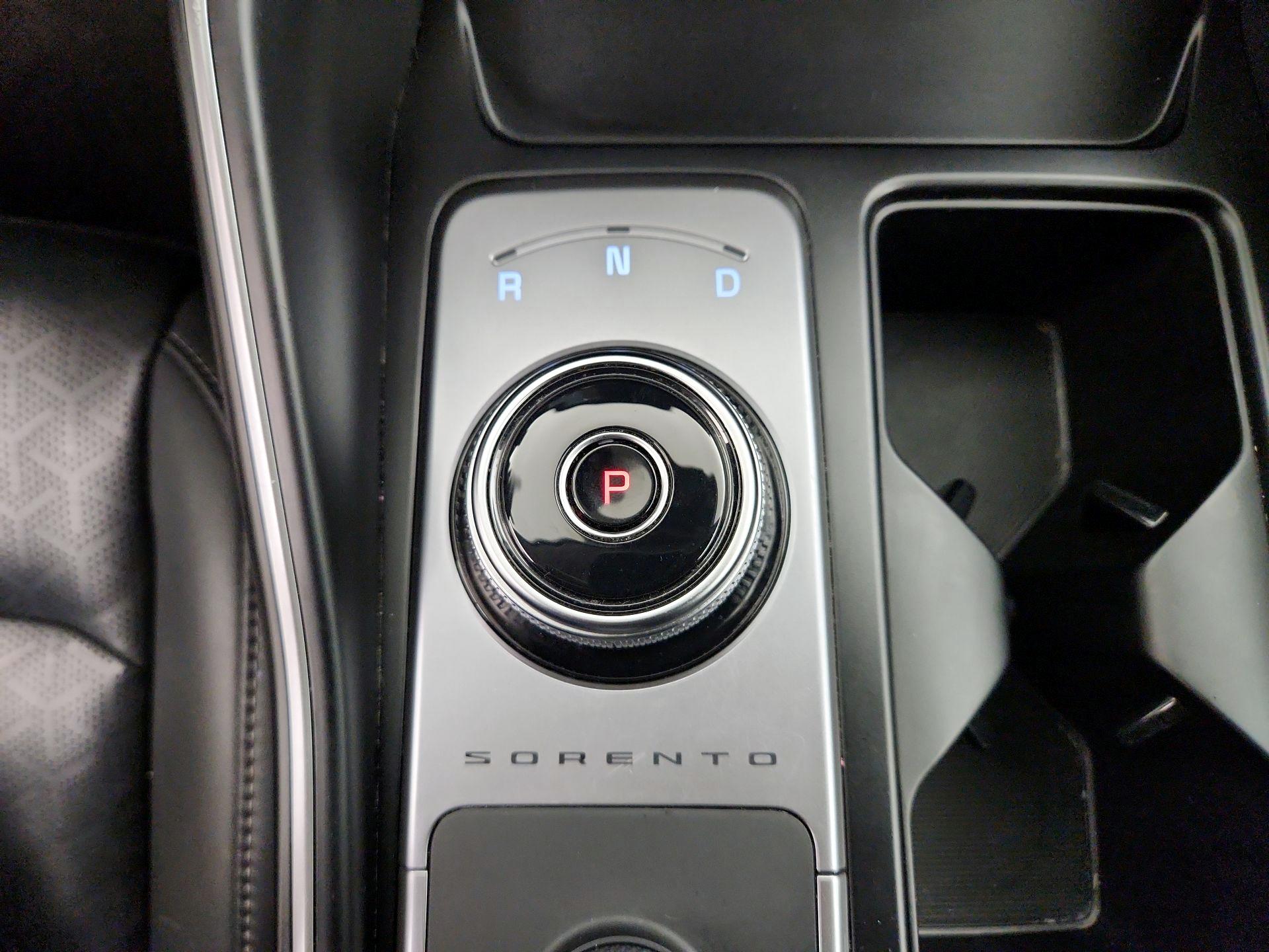 Thumbnail: 2022 Kia Sorento - 18