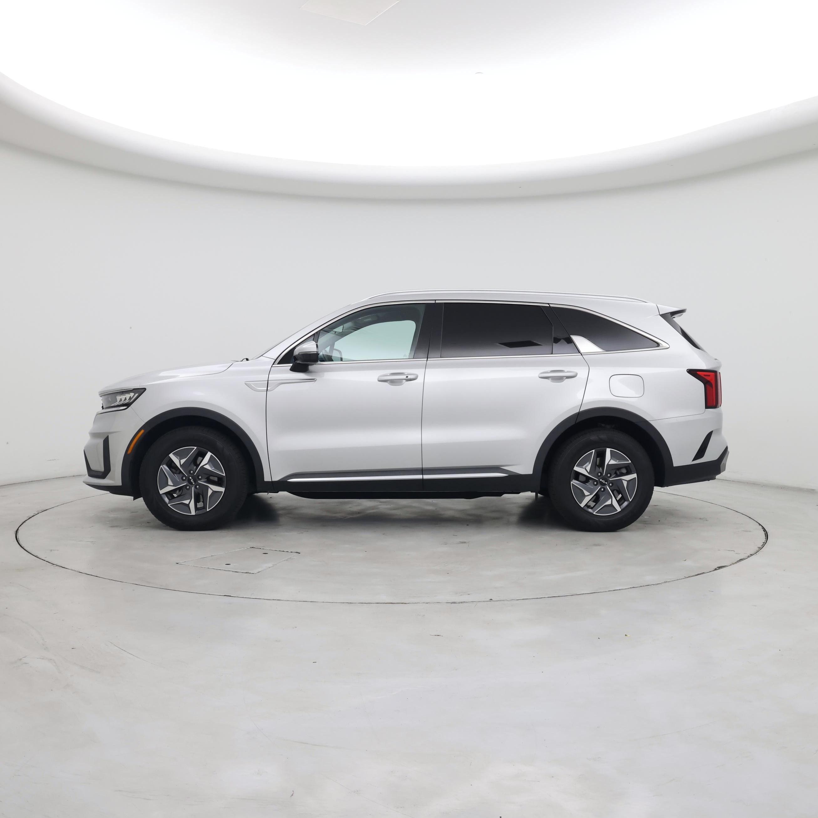 Thumbnail: 2022 Kia Sorento - 3