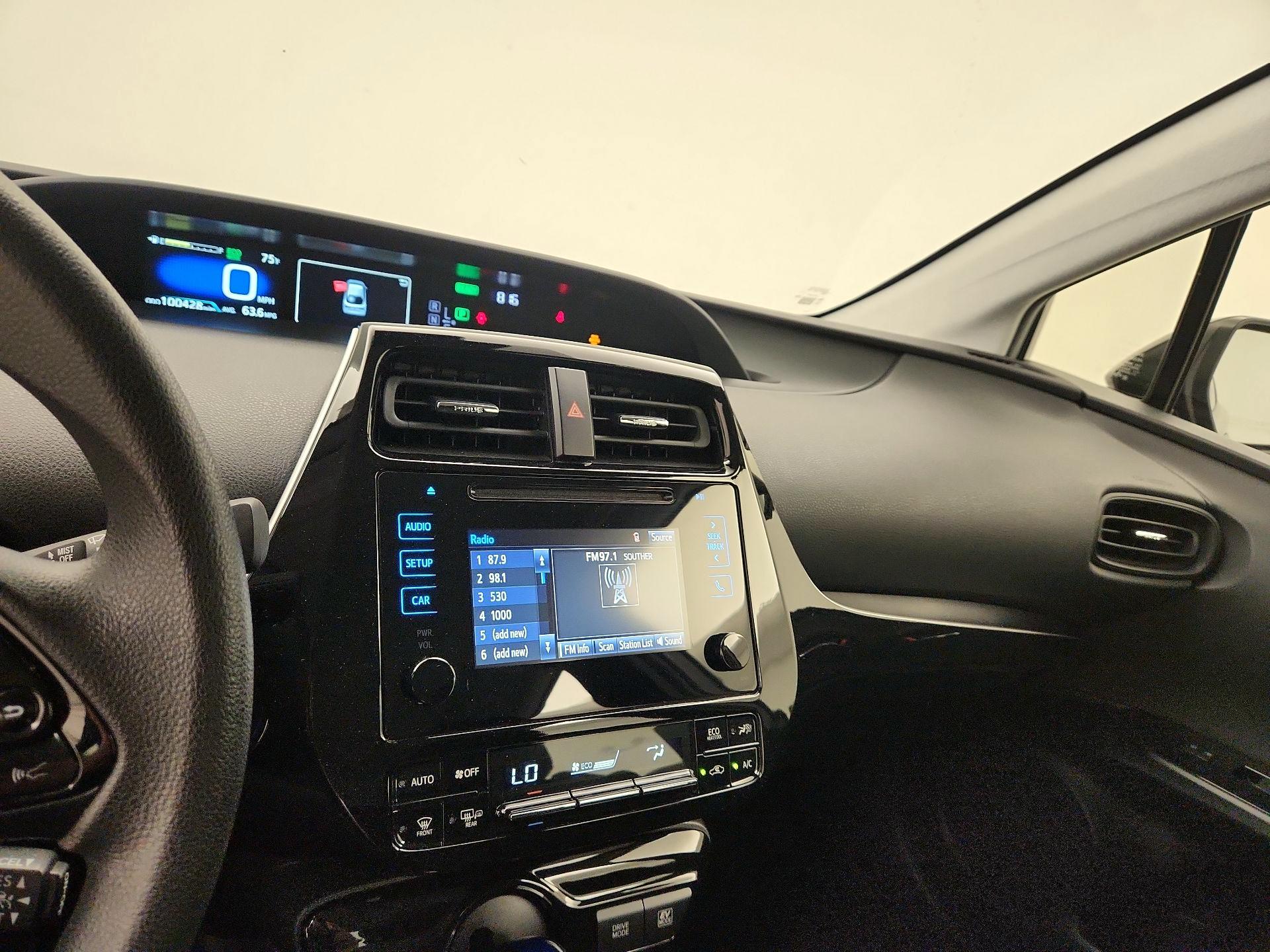 Thumbnail: 2019 Toyota Prius - 15