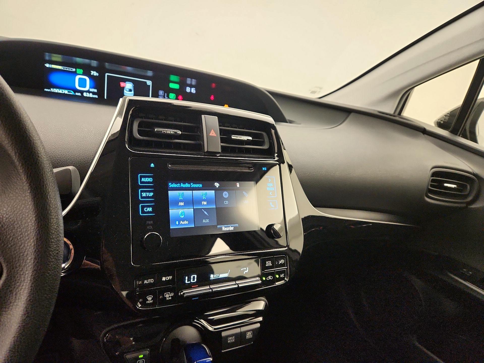 Thumbnail: 2019 Toyota Prius - 16