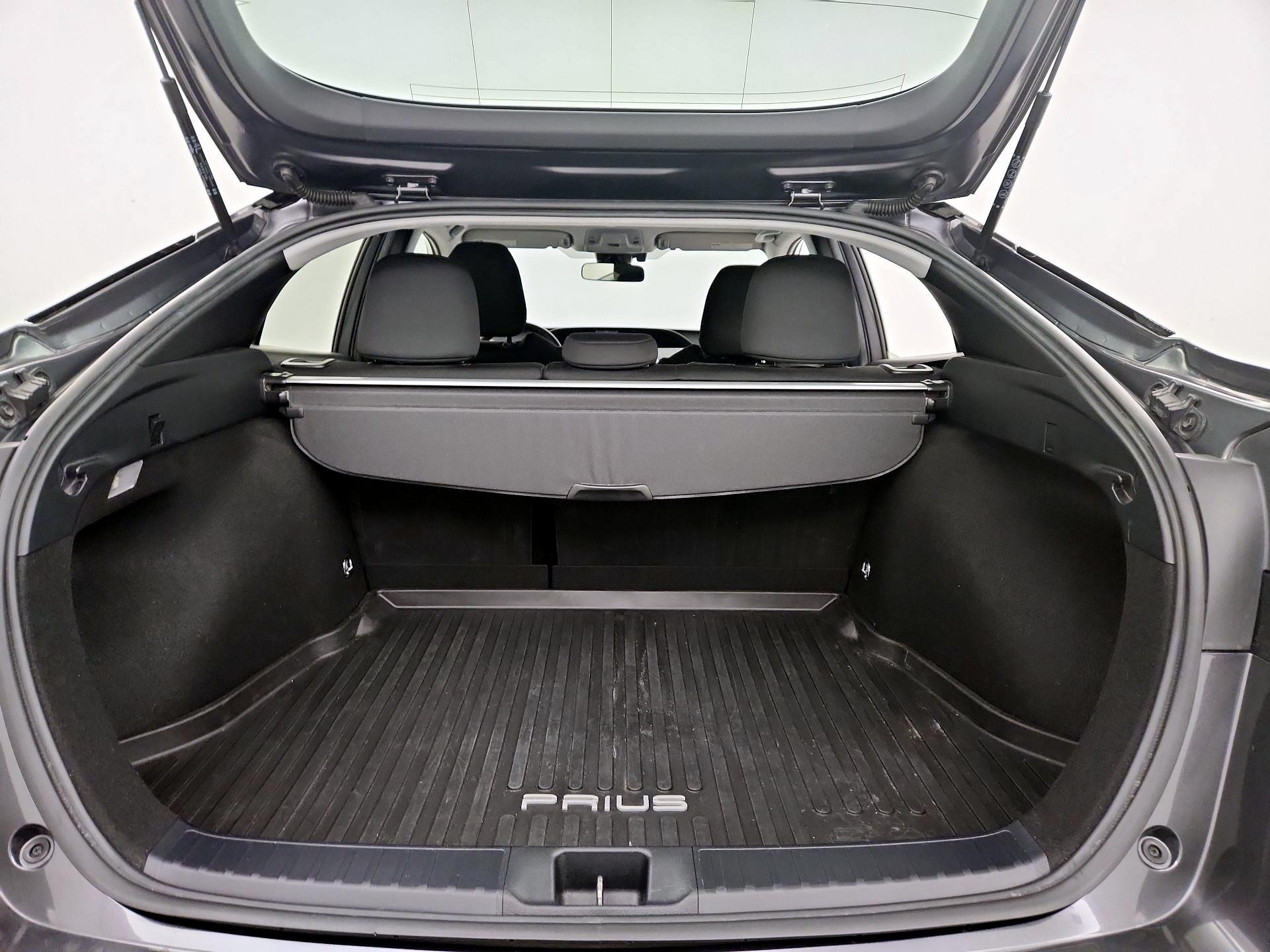 Thumbnail: 2019 Toyota Prius - 20