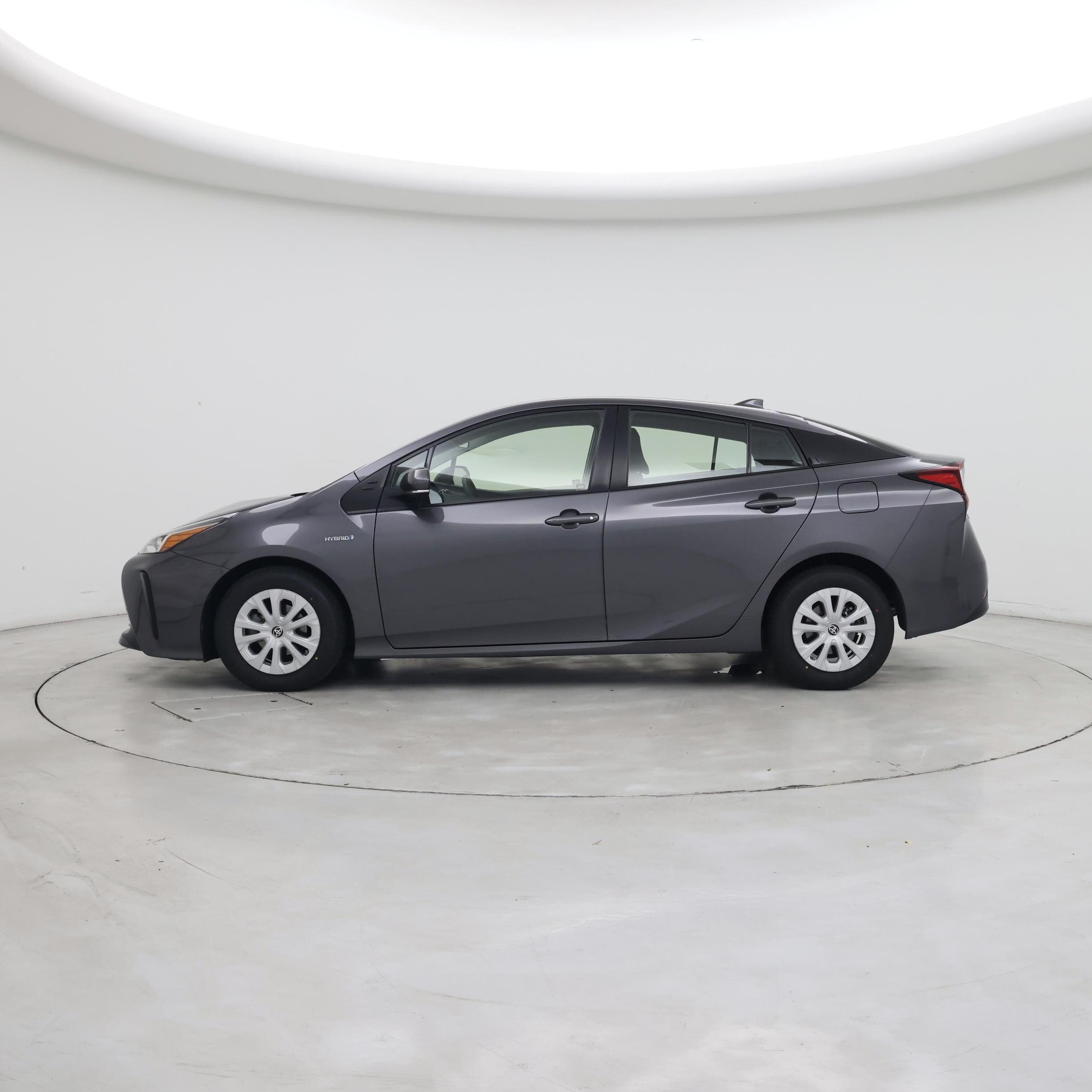 Thumbnail: 2019 Toyota Prius - 3