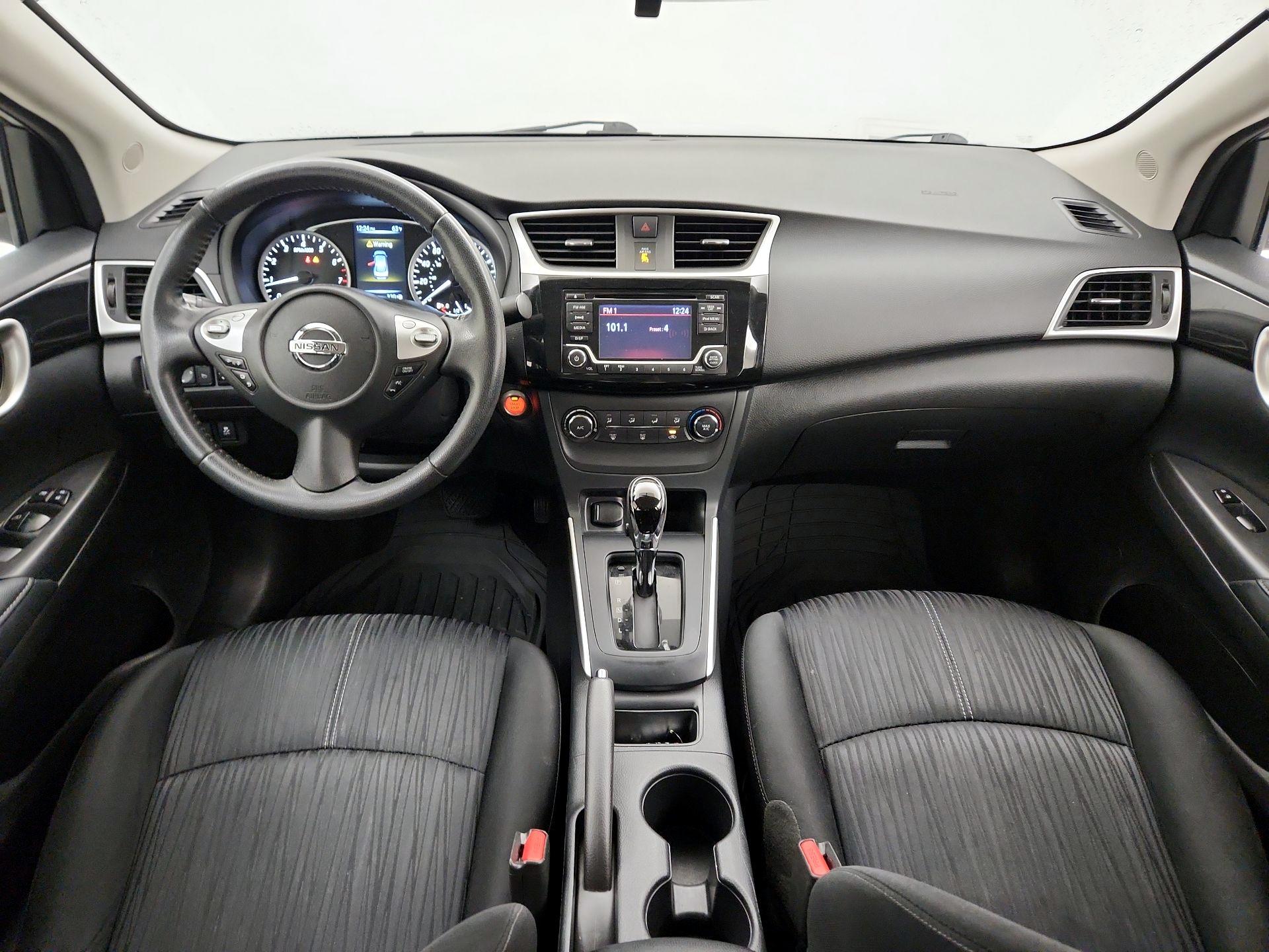 Thumbnail: 2017 Nissan Sentra - 9