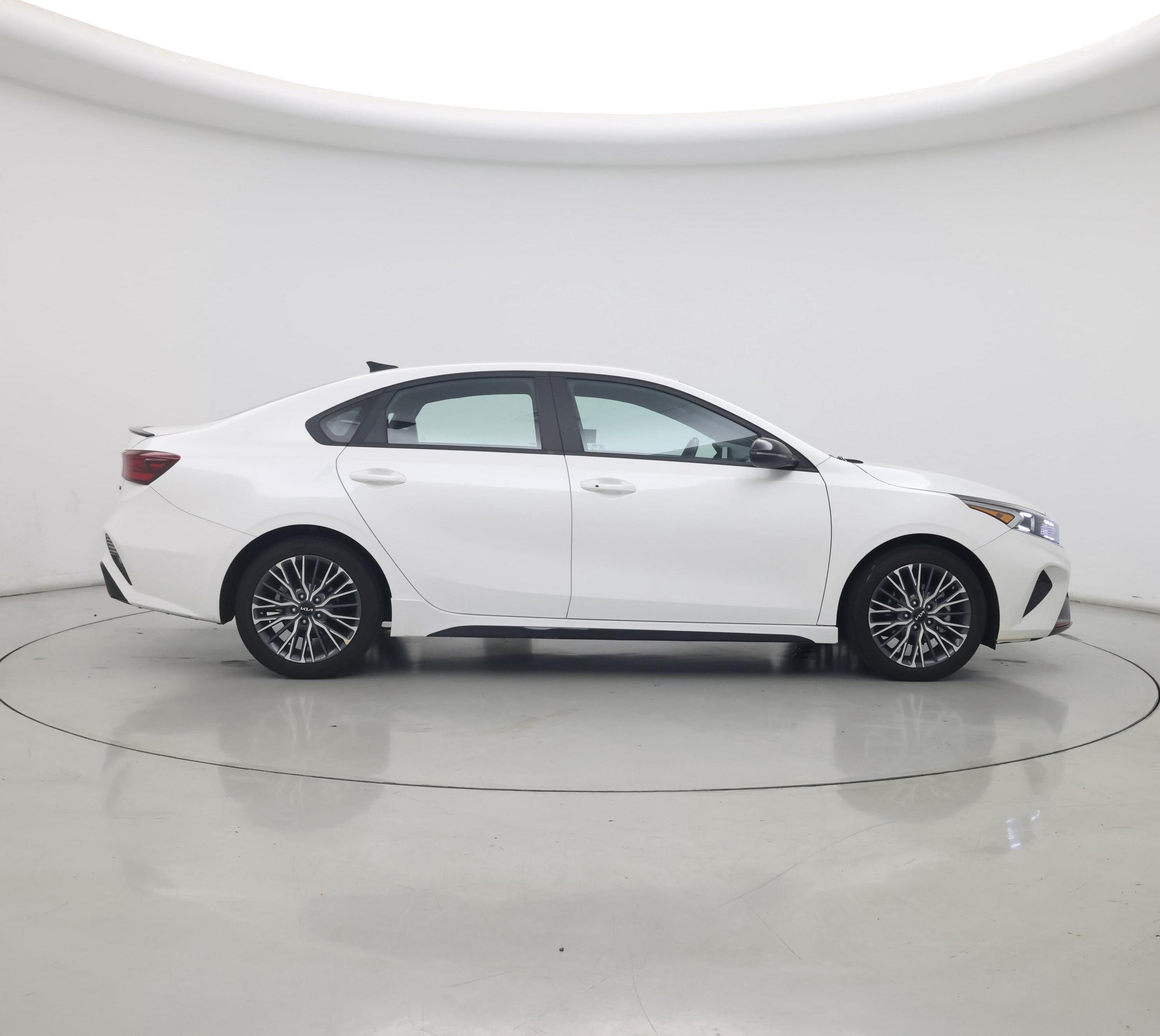 Thumbnail: 2023 Kia Forte - 7