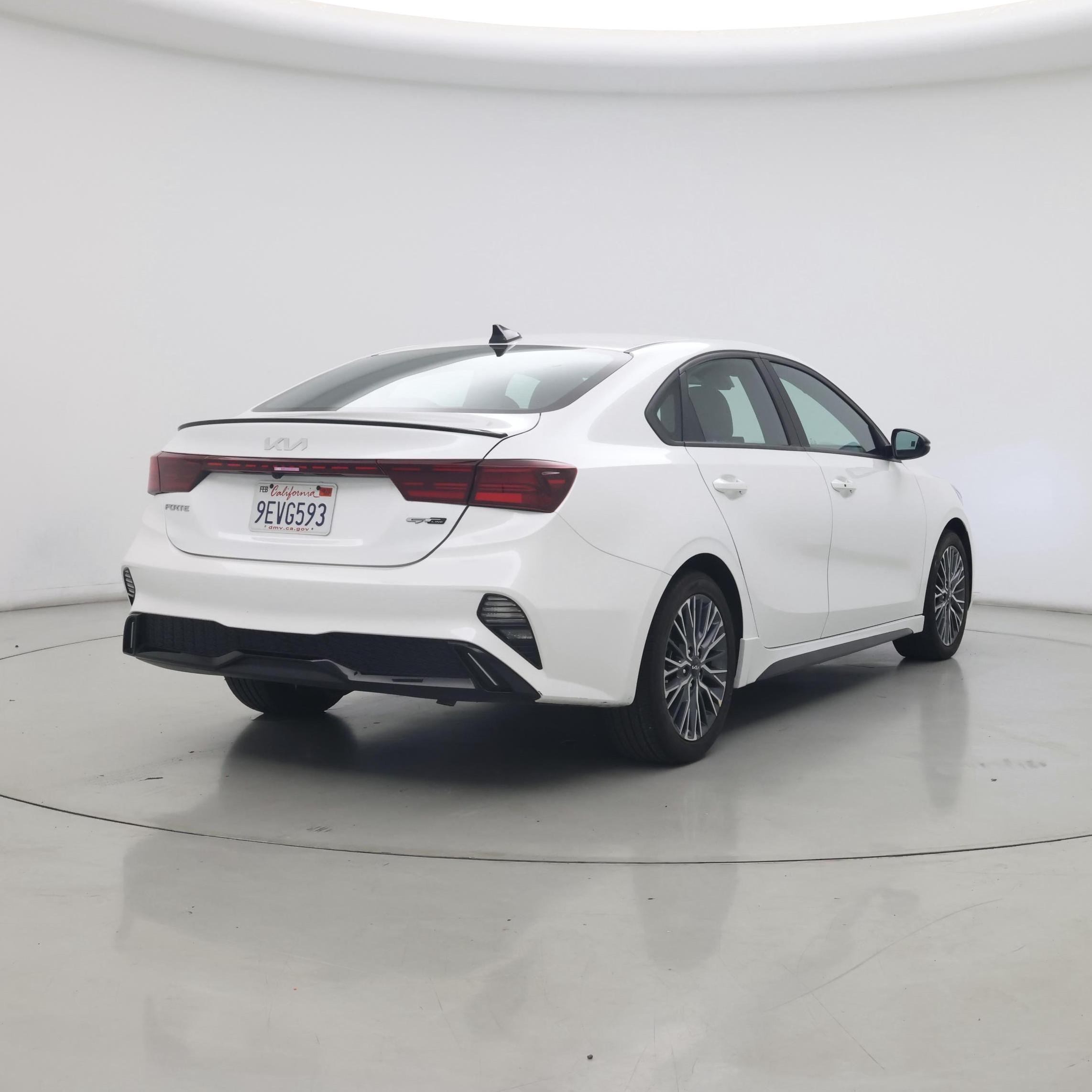 Thumbnail: 2023 Kia Forte - 8