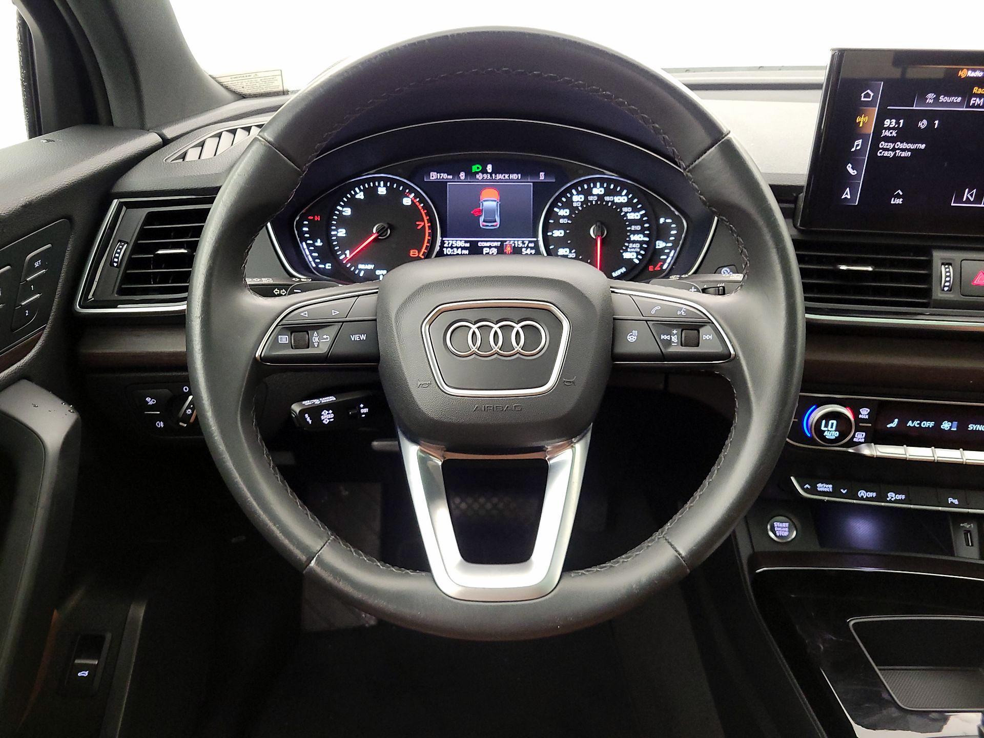 Thumbnail: 2023 Audi Q5 - 10