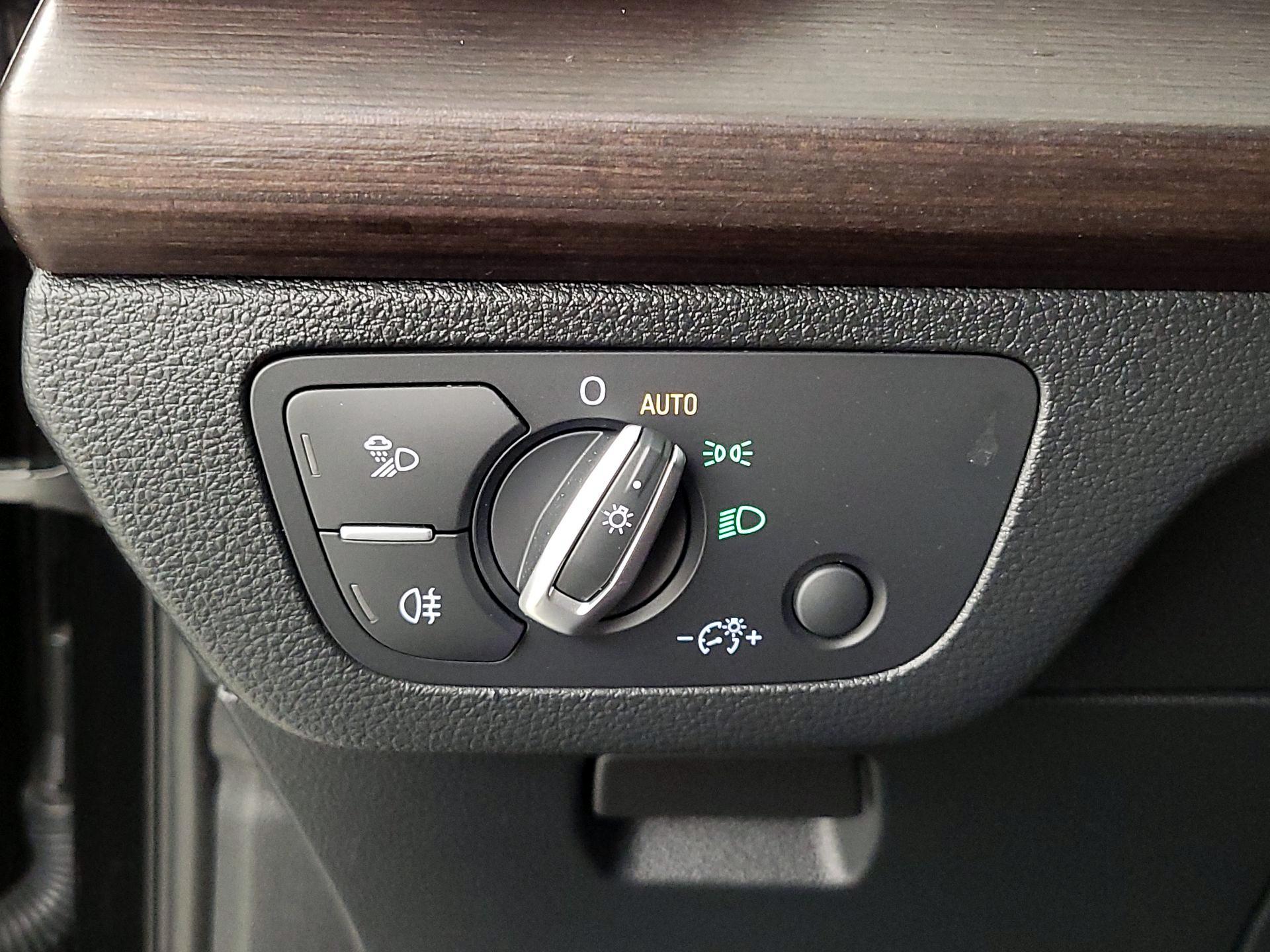 Thumbnail: 2023 Audi Q5 - 13