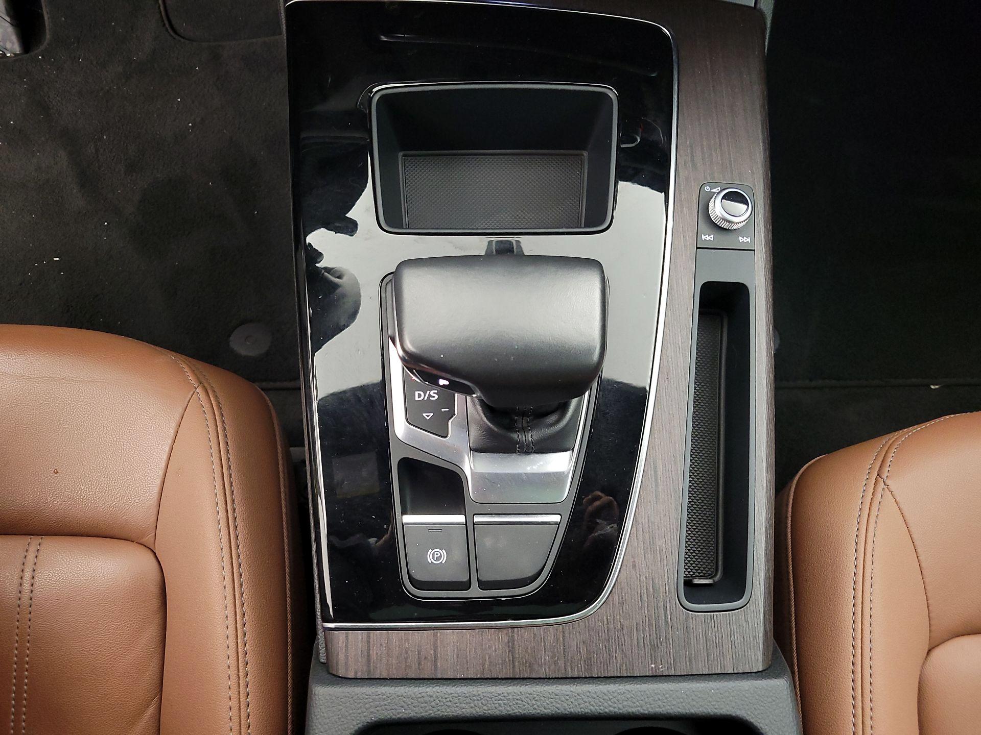 Thumbnail: 2023 Audi Q5 - 17