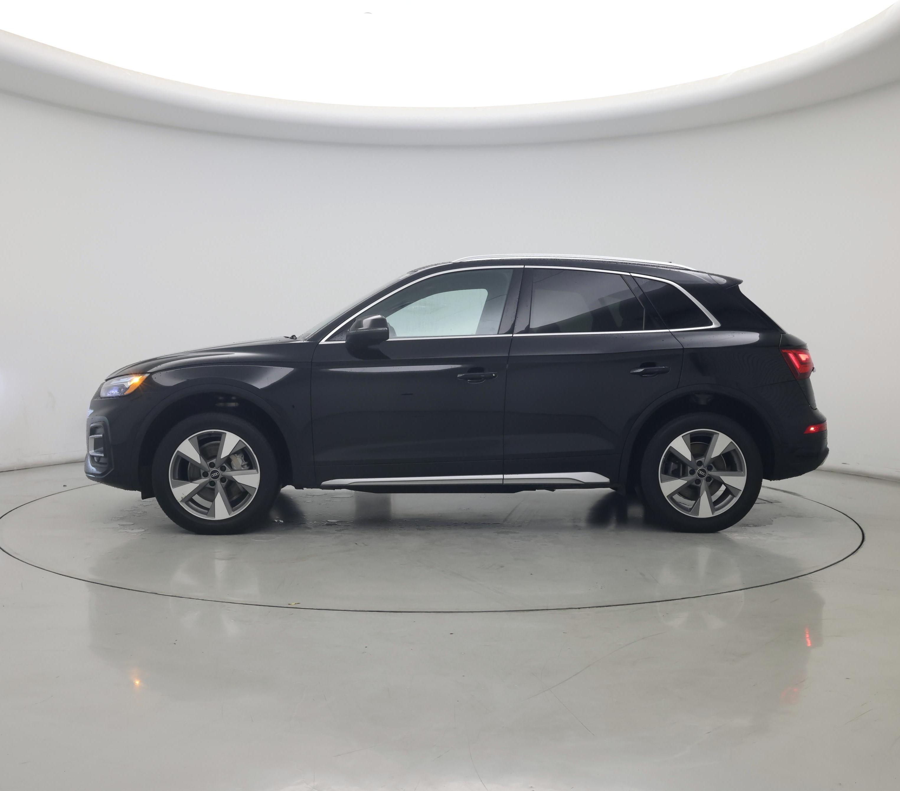 Thumbnail: 2023 Audi Q5 - 3