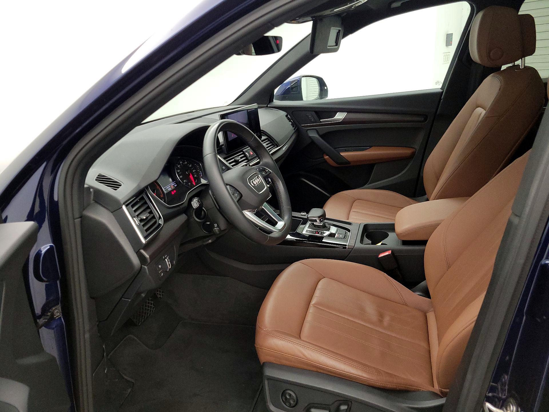 Thumbnail: 2023 Audi Q5 - 11