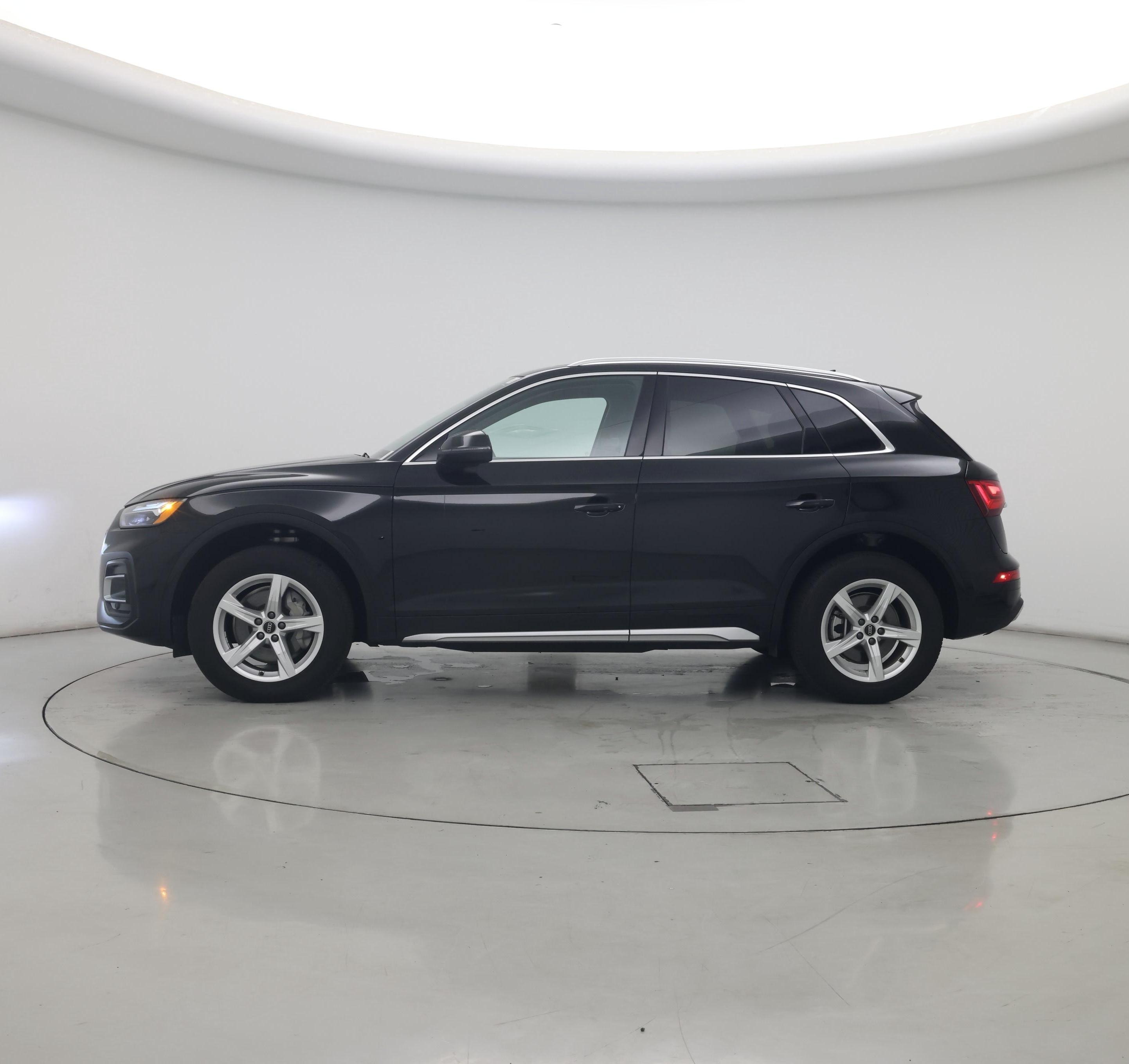 Thumbnail: 2023 Audi Q5 - 3