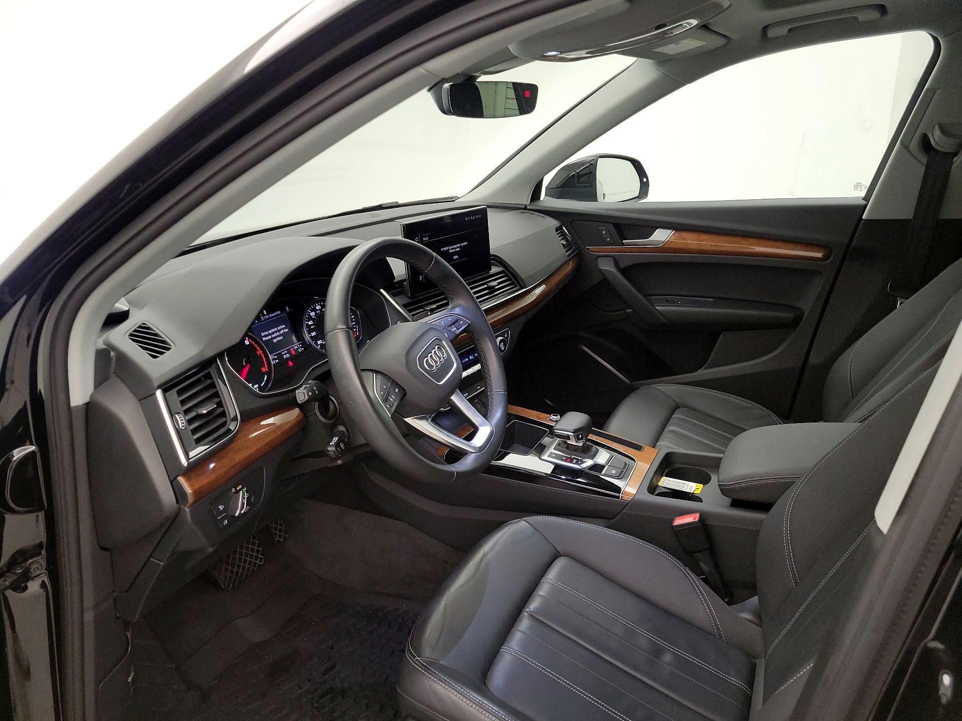 Thumbnail: 2023 Audi Q5 - 11