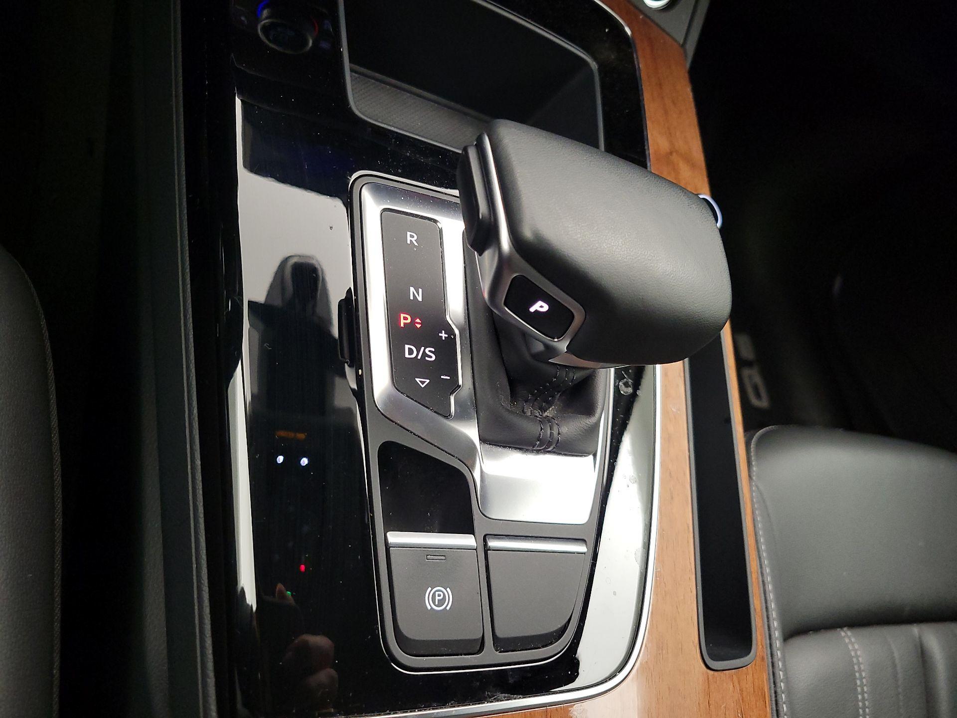 Thumbnail: 2023 Audi Q5 - 17
