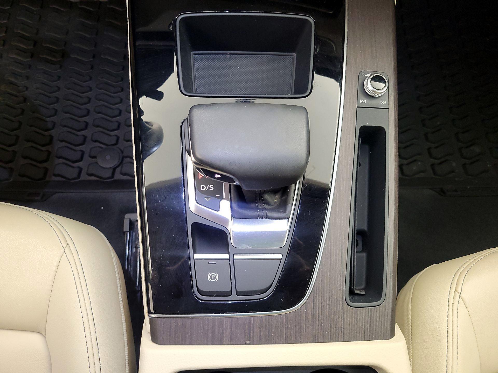 Thumbnail: 2023 Audi Q5 - 17