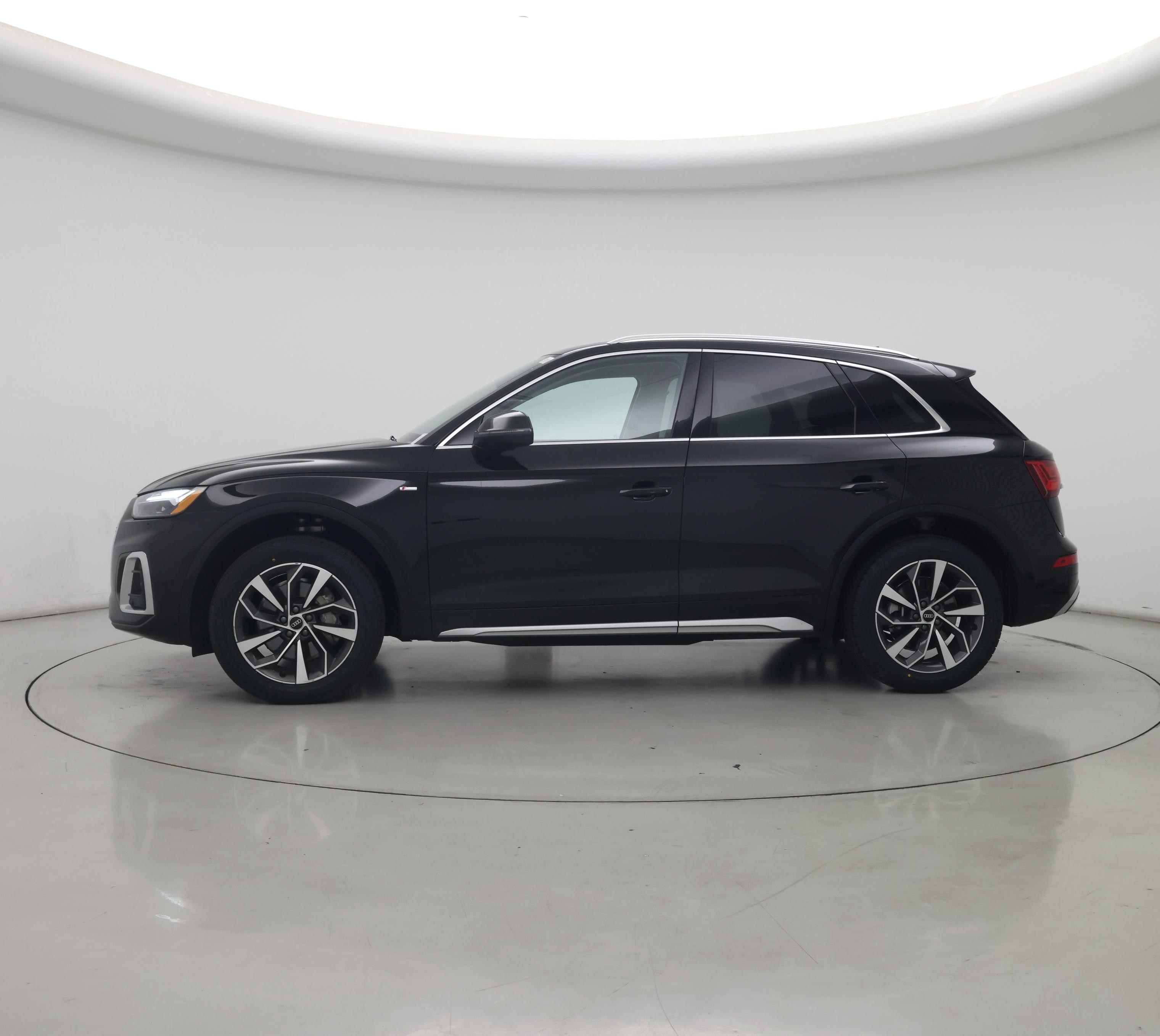 Thumbnail: 2023 Audi Q5 - 3