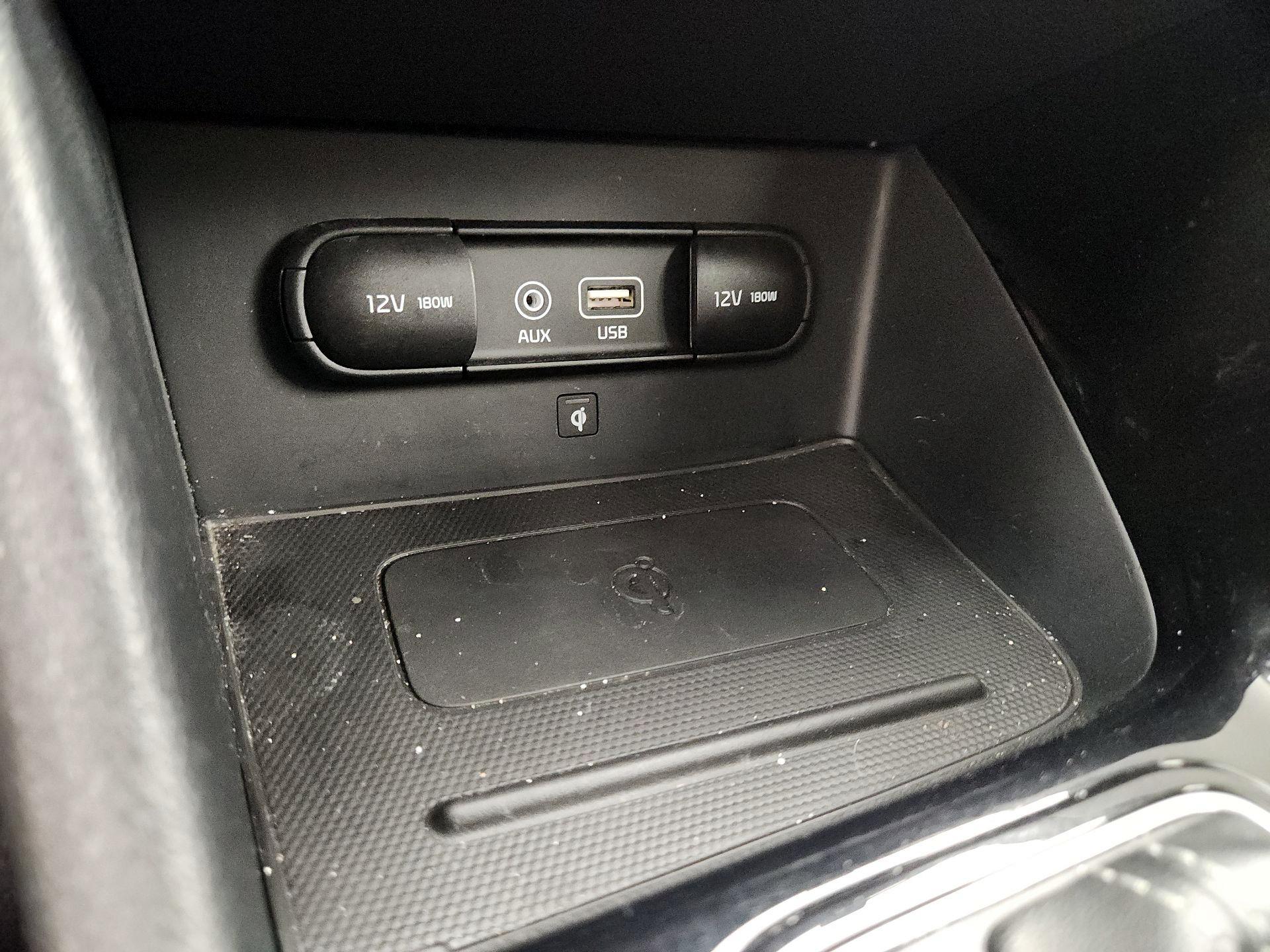 Thumbnail: 2018 Kia Niro - 19