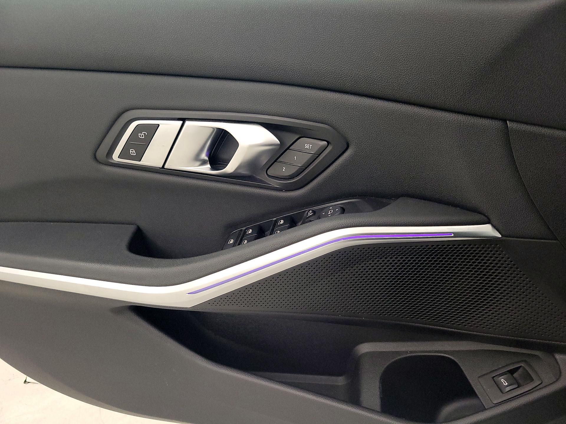 Thumbnail: 2020 BMW 3 Series - 12