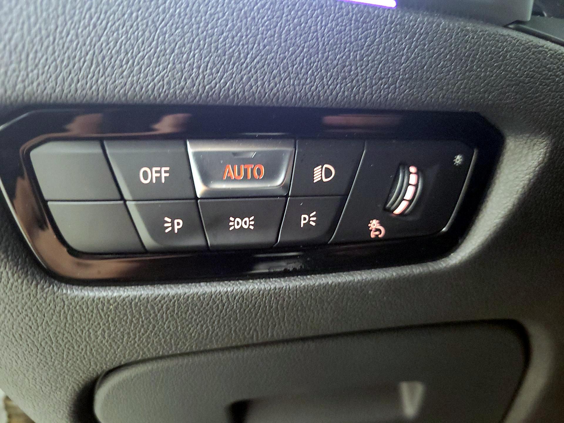 Thumbnail: 2020 BMW 3 Series - 13