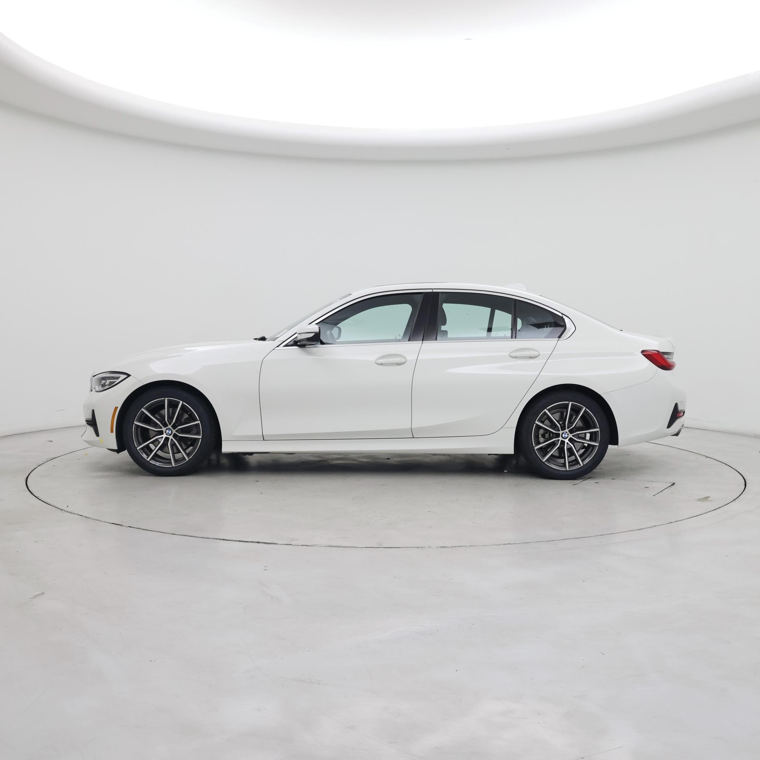 Thumbnail: 2020 BMW 3 Series - 3