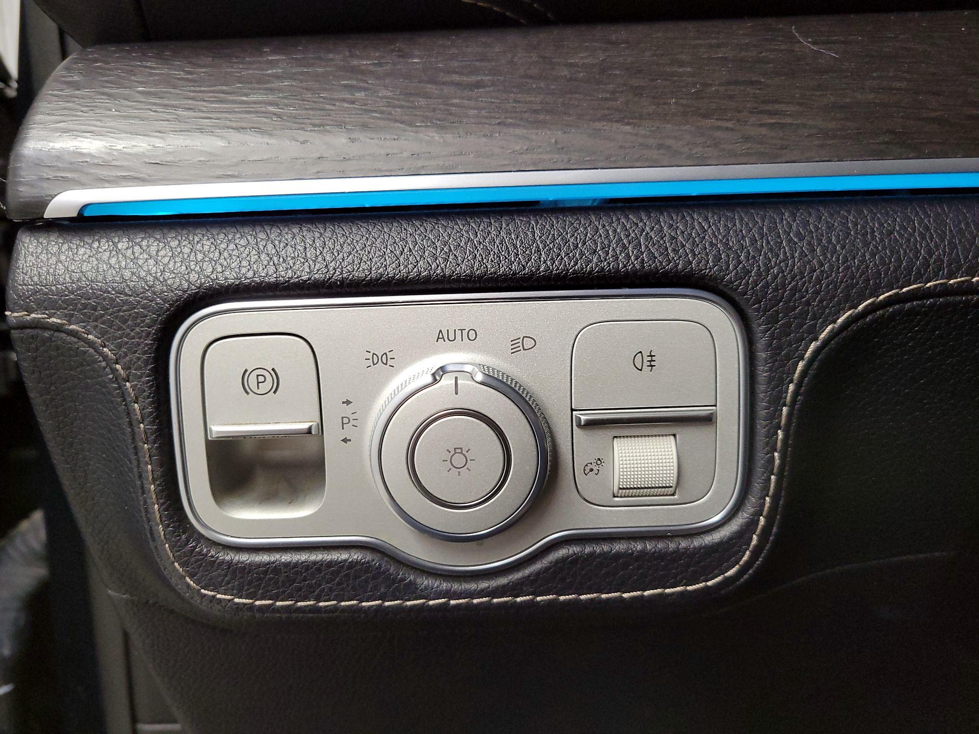 Thumbnail: 2020 Mercedes-Benz GLE - 13