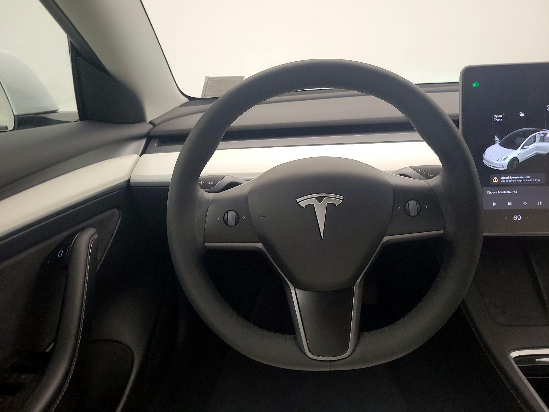 Thumbnail: 2021 Tesla Model 3 - 10