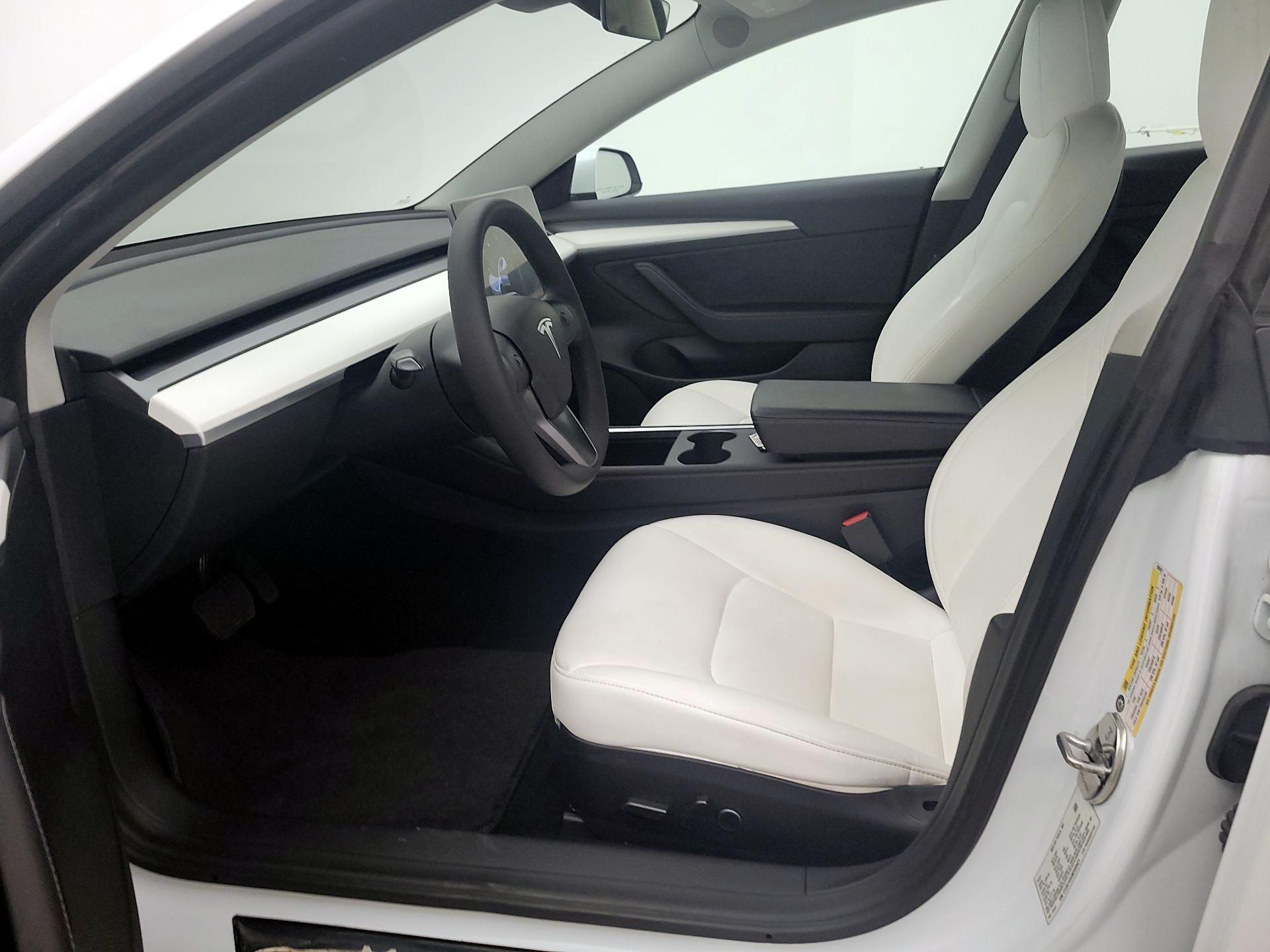 Thumbnail: 2021 Tesla Model 3 - 11