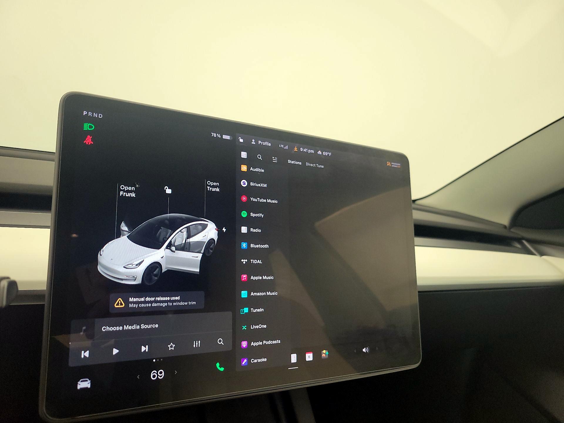 Thumbnail: 2021 Tesla Model 3 - 15