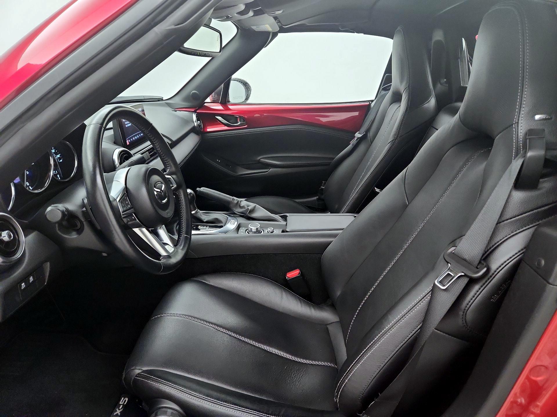 Thumbnail: 2020 Mazda MX-5 Miata - 11