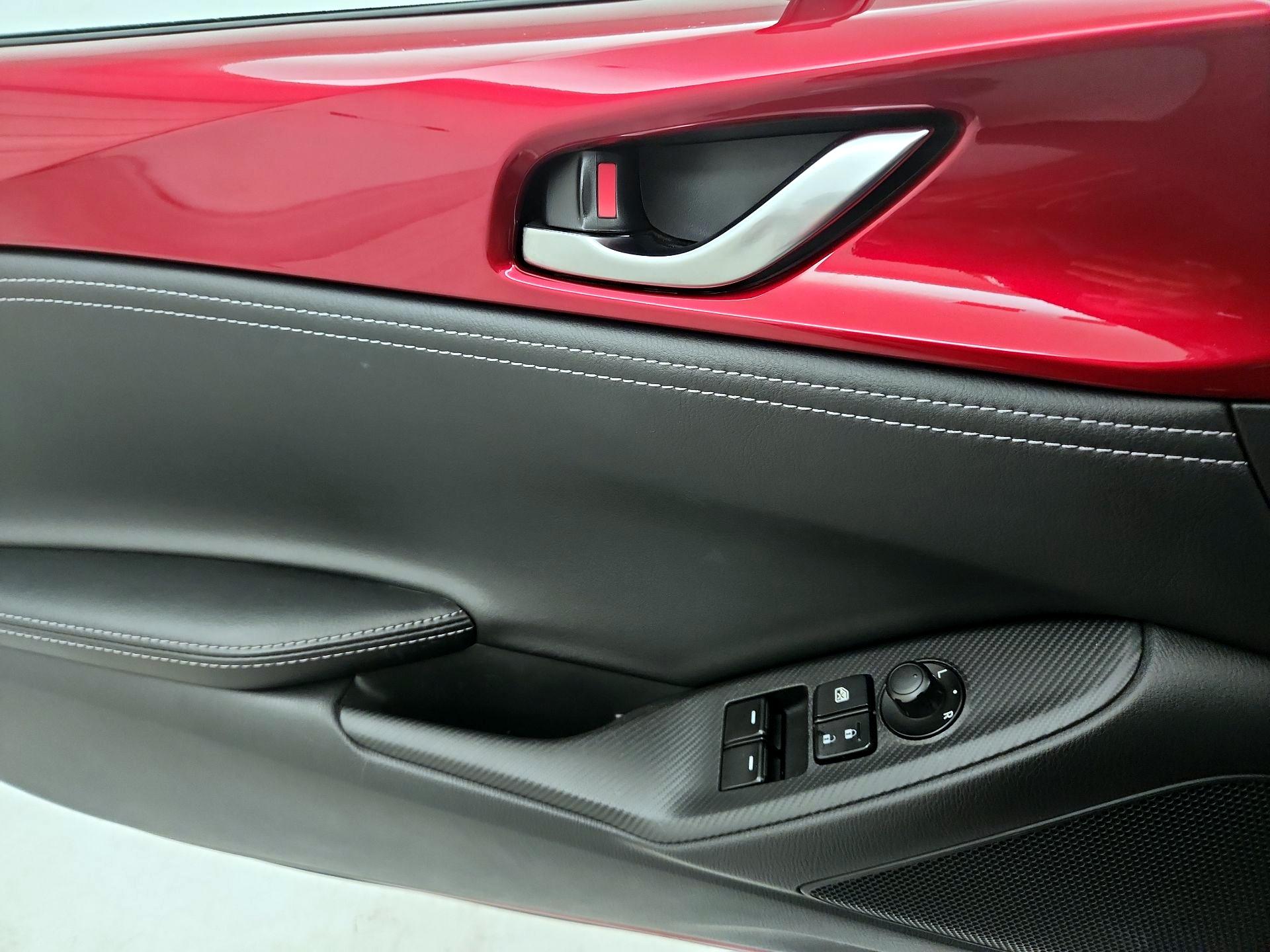 Thumbnail: 2020 Mazda MX-5 Miata - 12
