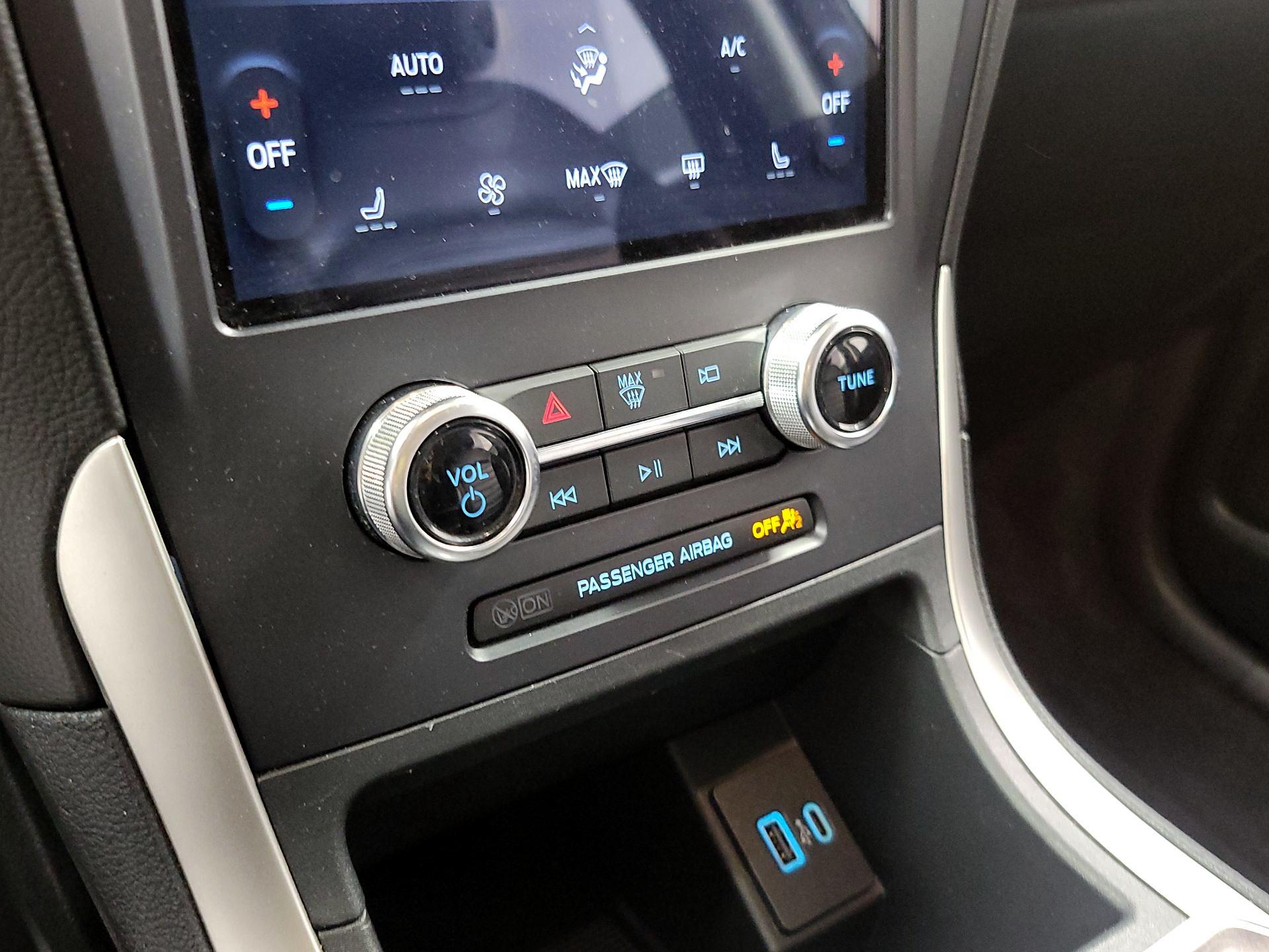 Thumbnail: 2024 Ford Edge - 16