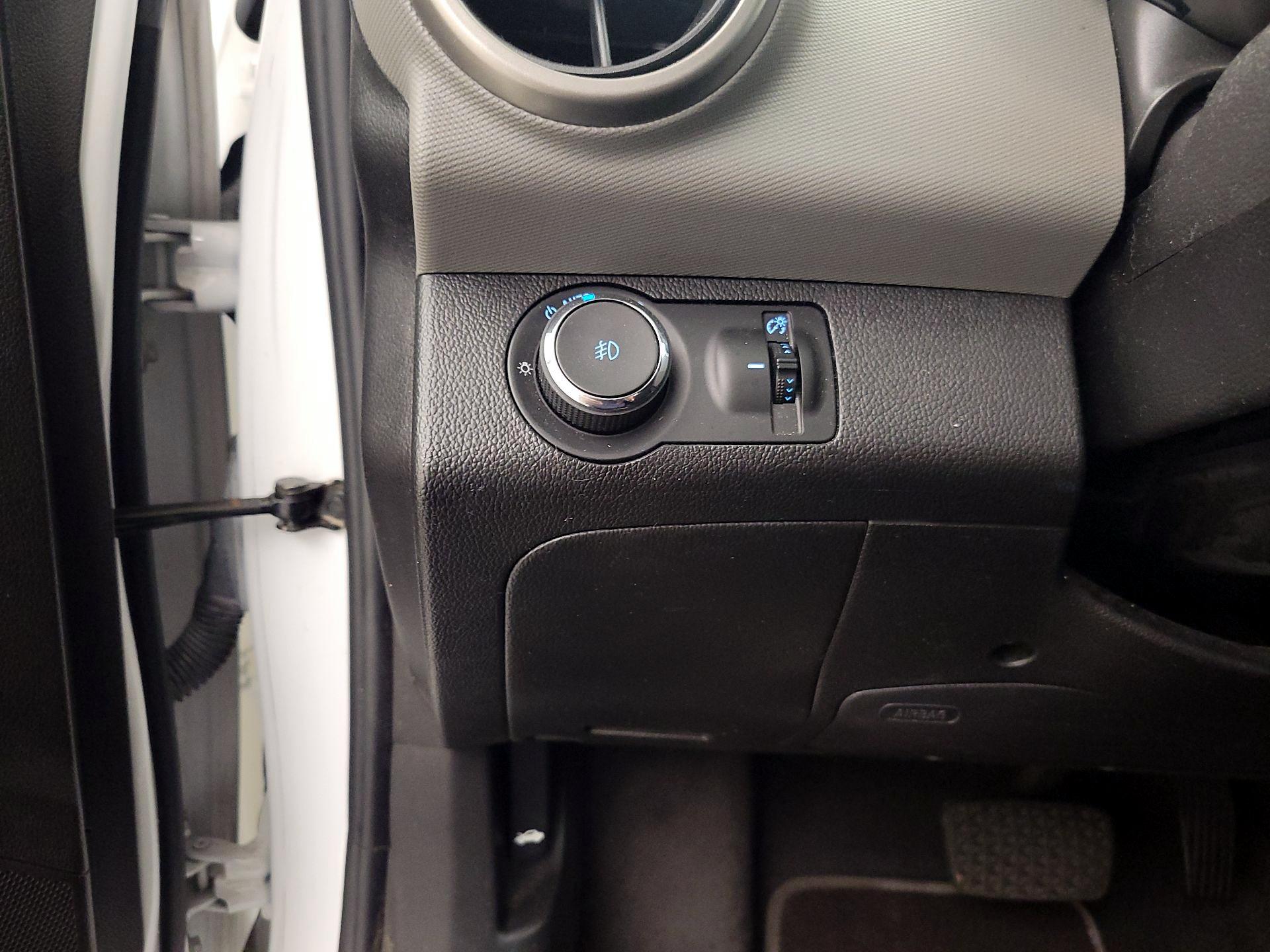 Thumbnail: 2015 Chevrolet Sonic - 13