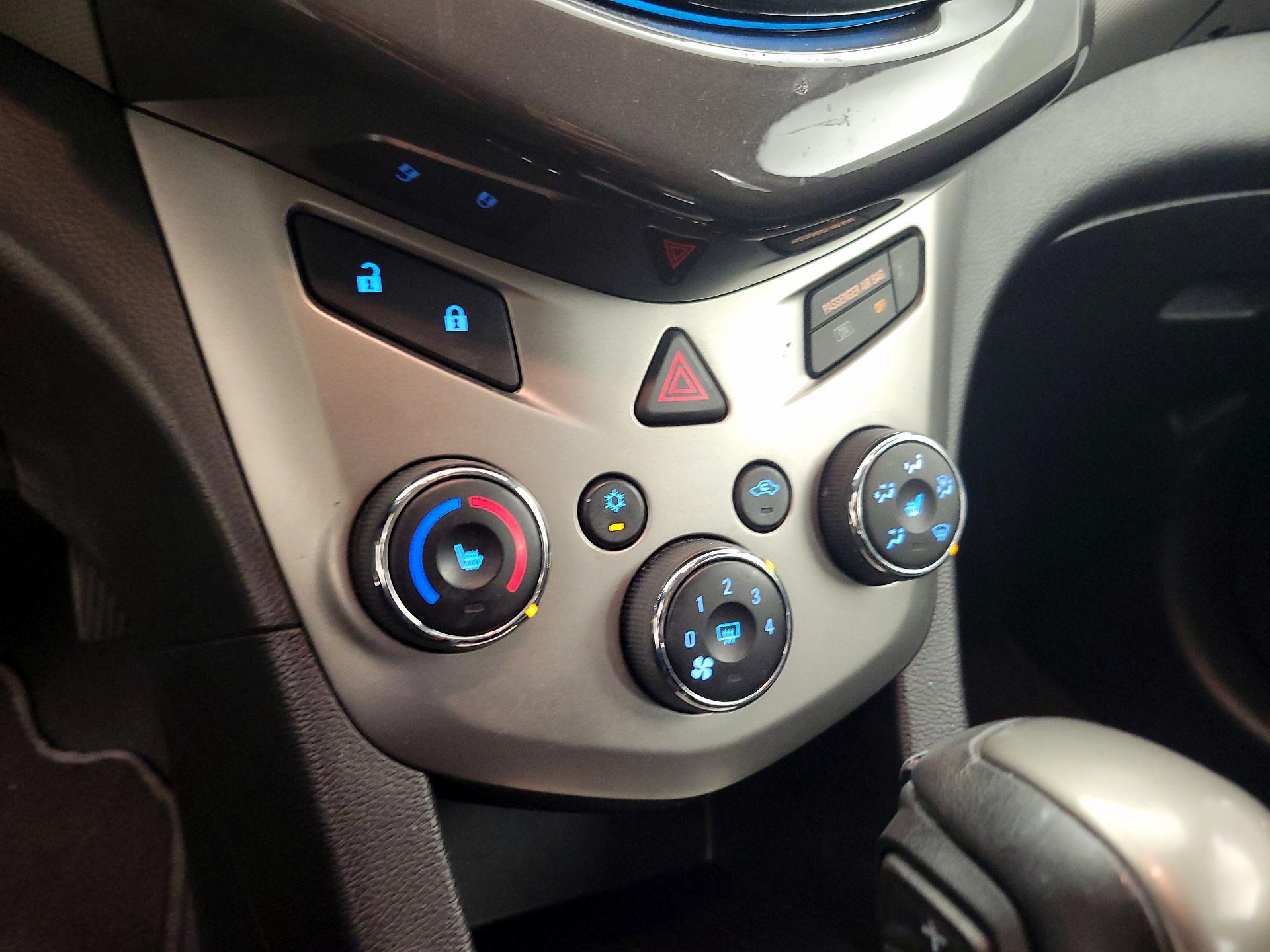 Thumbnail: 2015 Chevrolet Sonic - 16