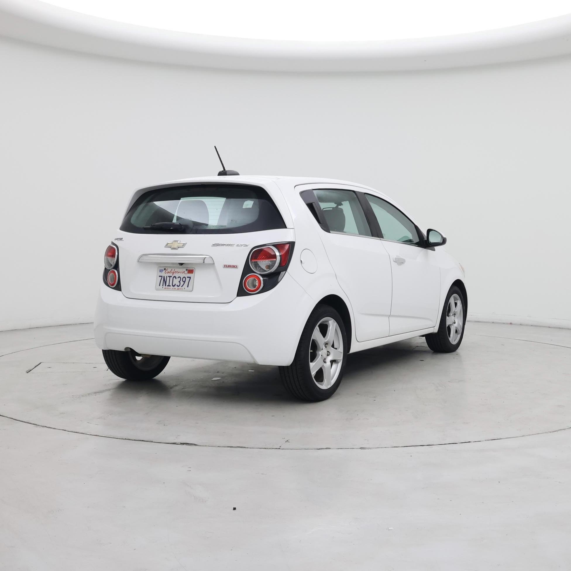 Thumbnail: 2015 Chevrolet Sonic - 8