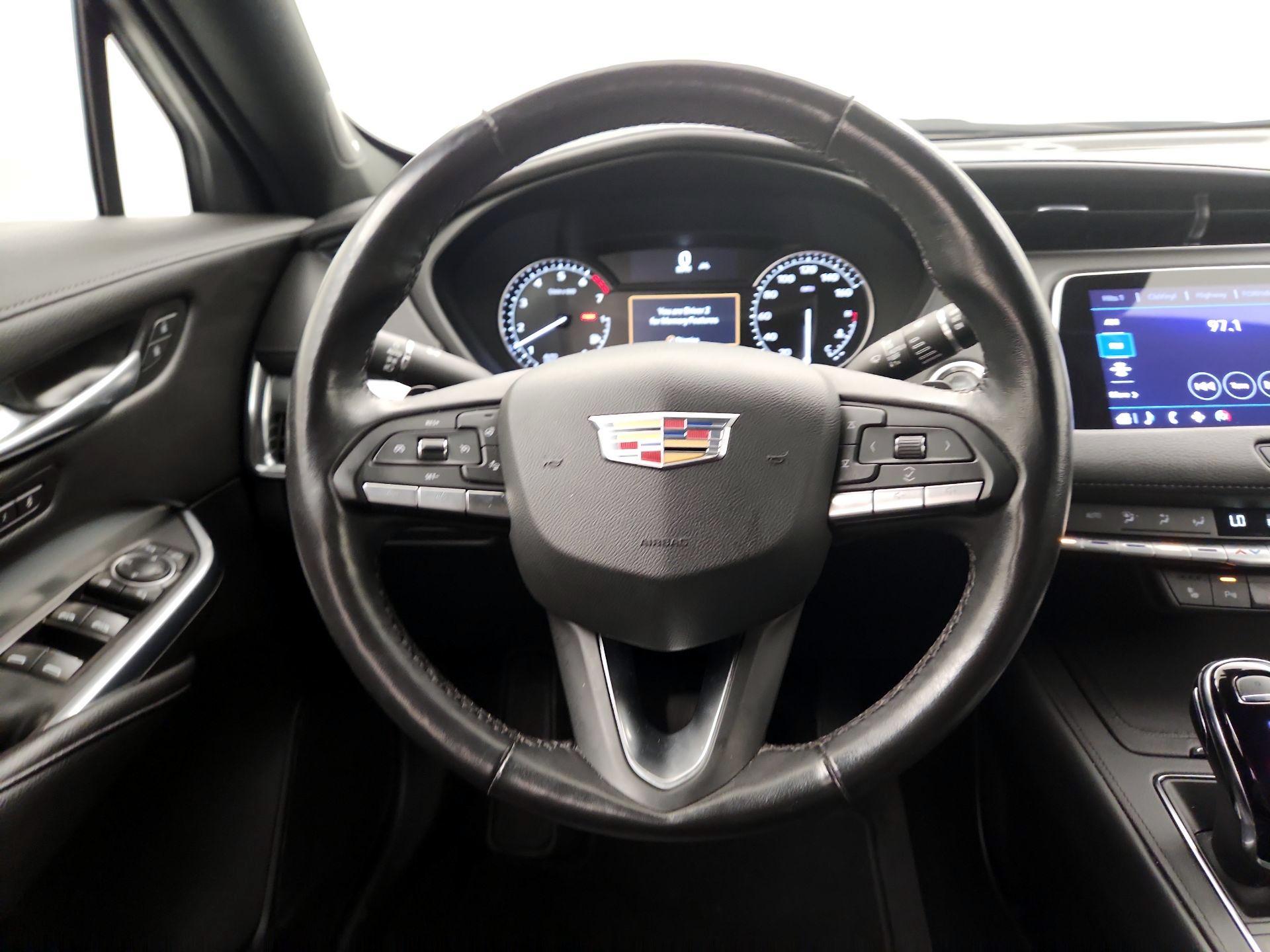 Thumbnail: 2023 Cadillac XT4 - 10