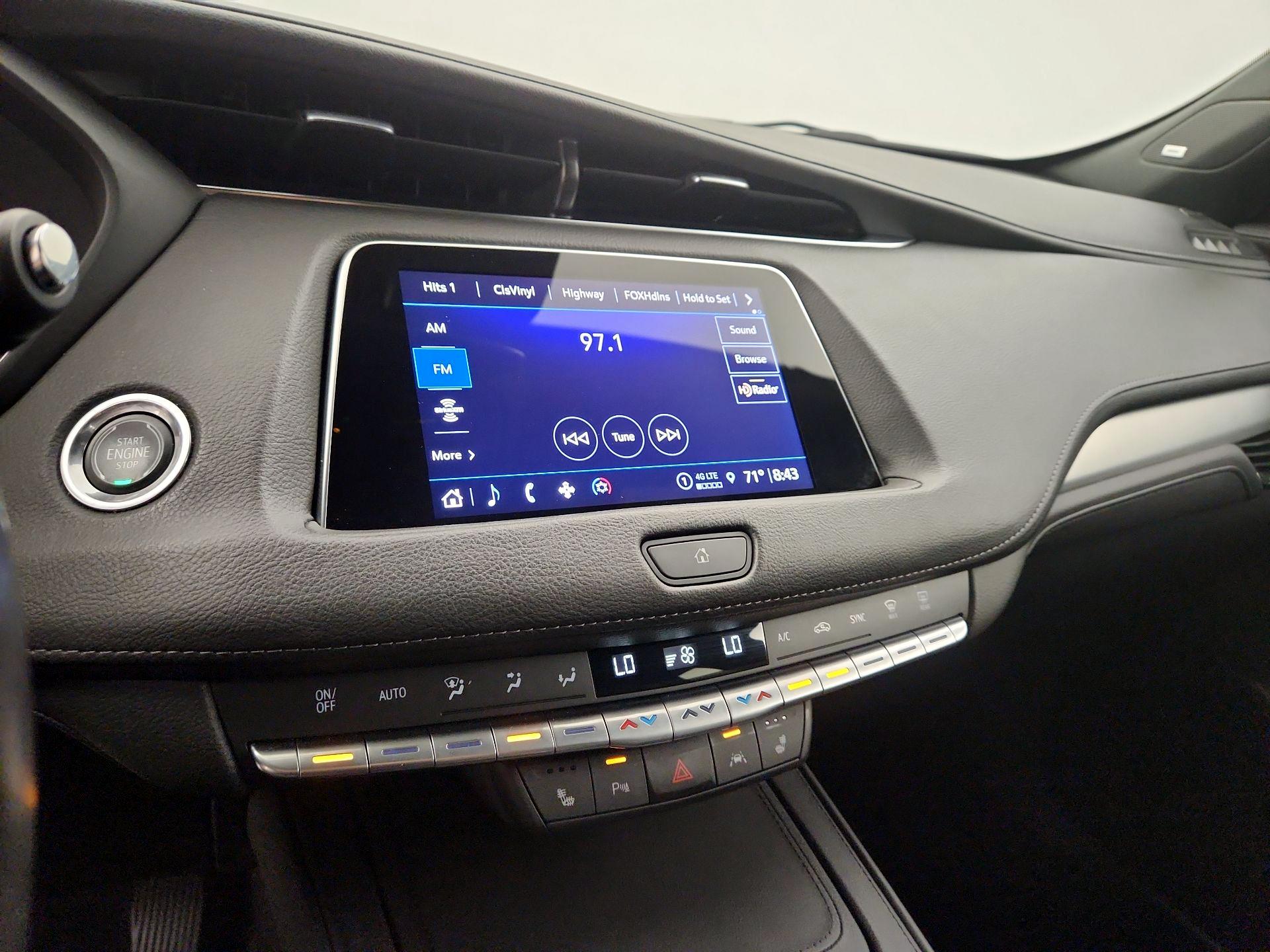 Thumbnail: 2023 Cadillac XT4 - 15