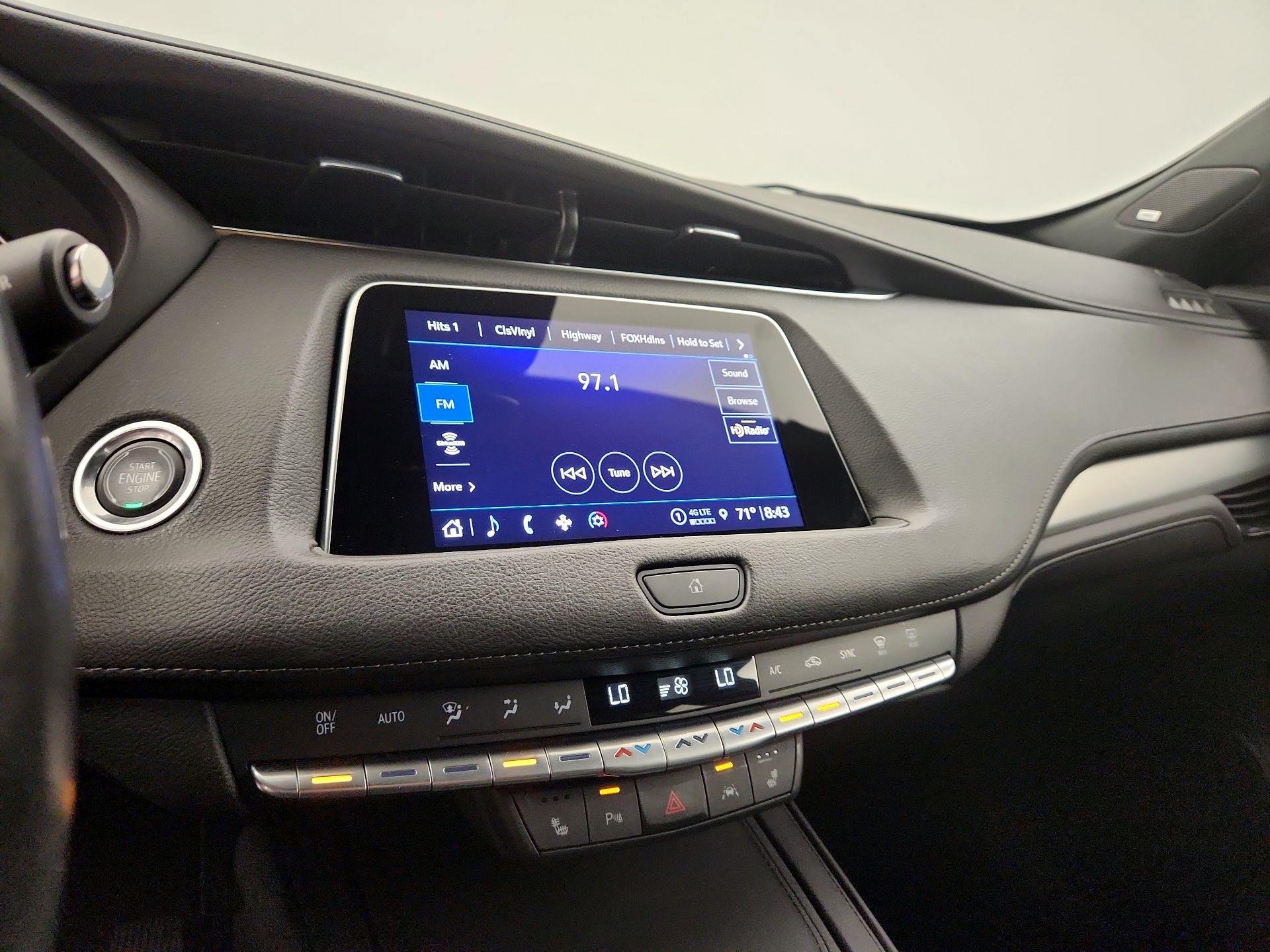 Thumbnail: 2023 Cadillac XT4 - 16