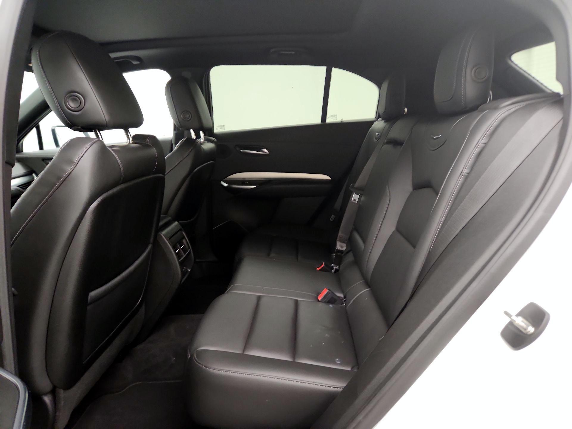 Thumbnail: 2023 Cadillac XT4 - 19