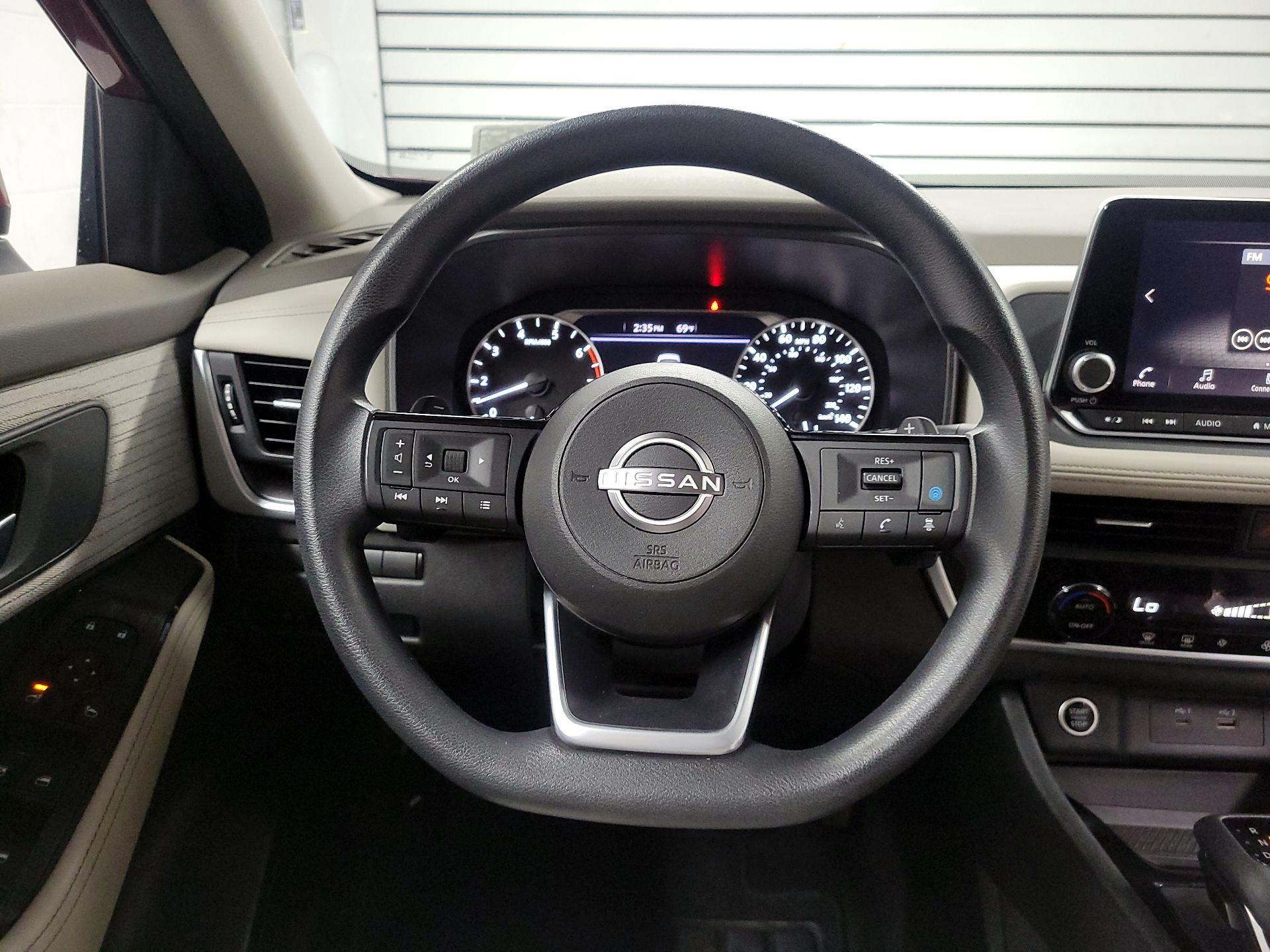 Thumbnail: 2023 Nissan Rogue - 10