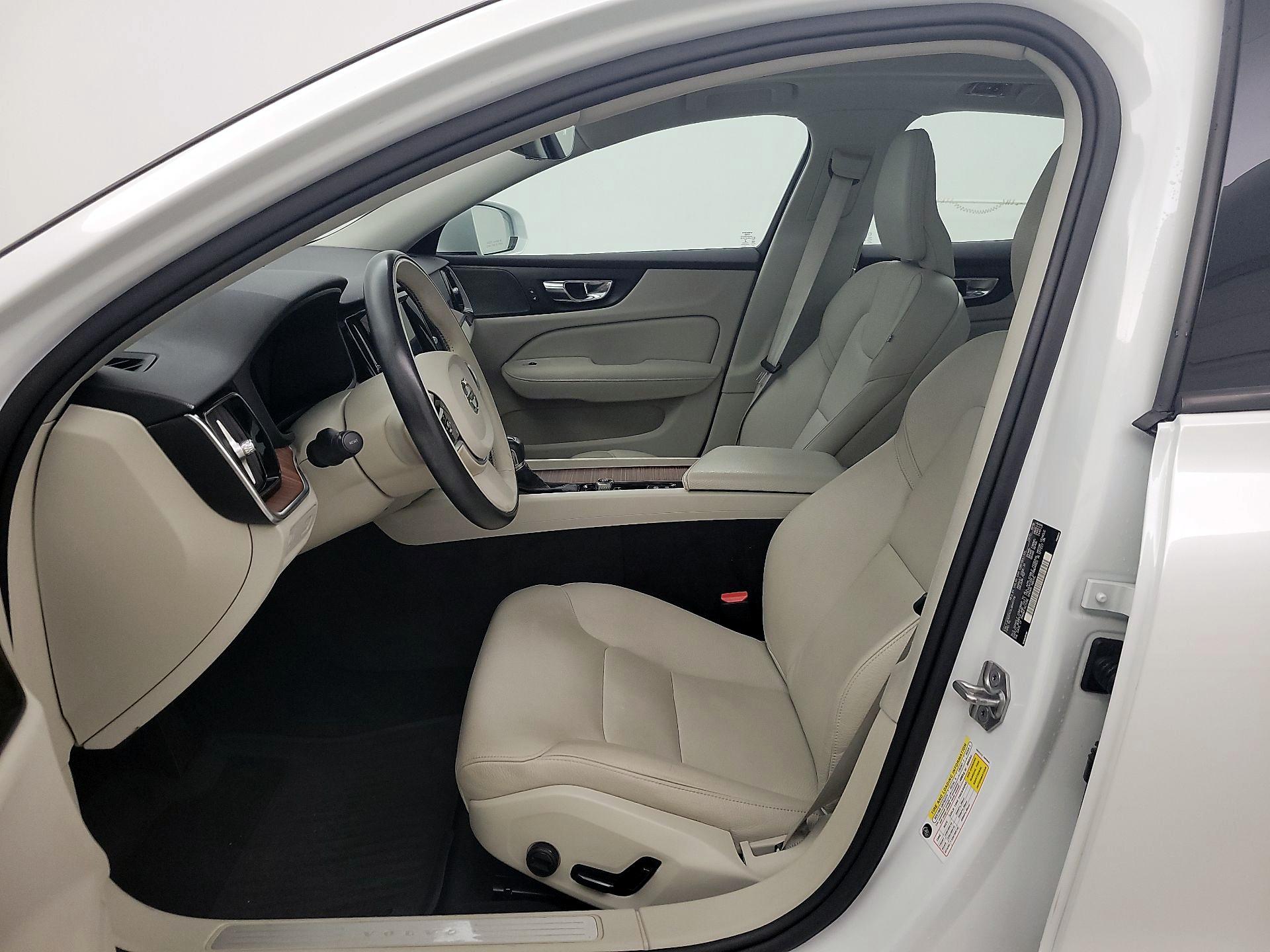 Thumbnail: 2020 Volvo S60 - 11