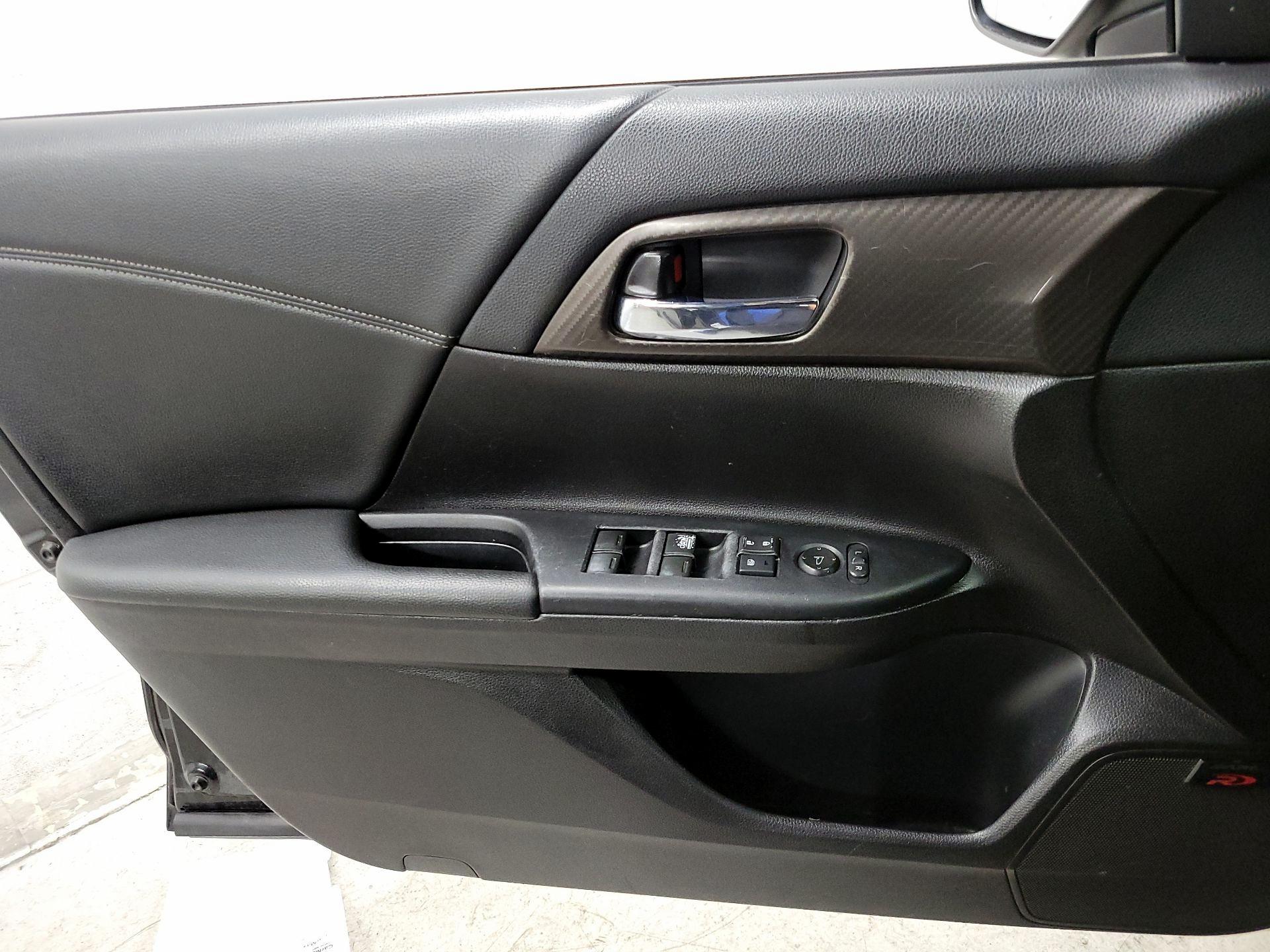 Thumbnail: 2016 Honda Accord - 12