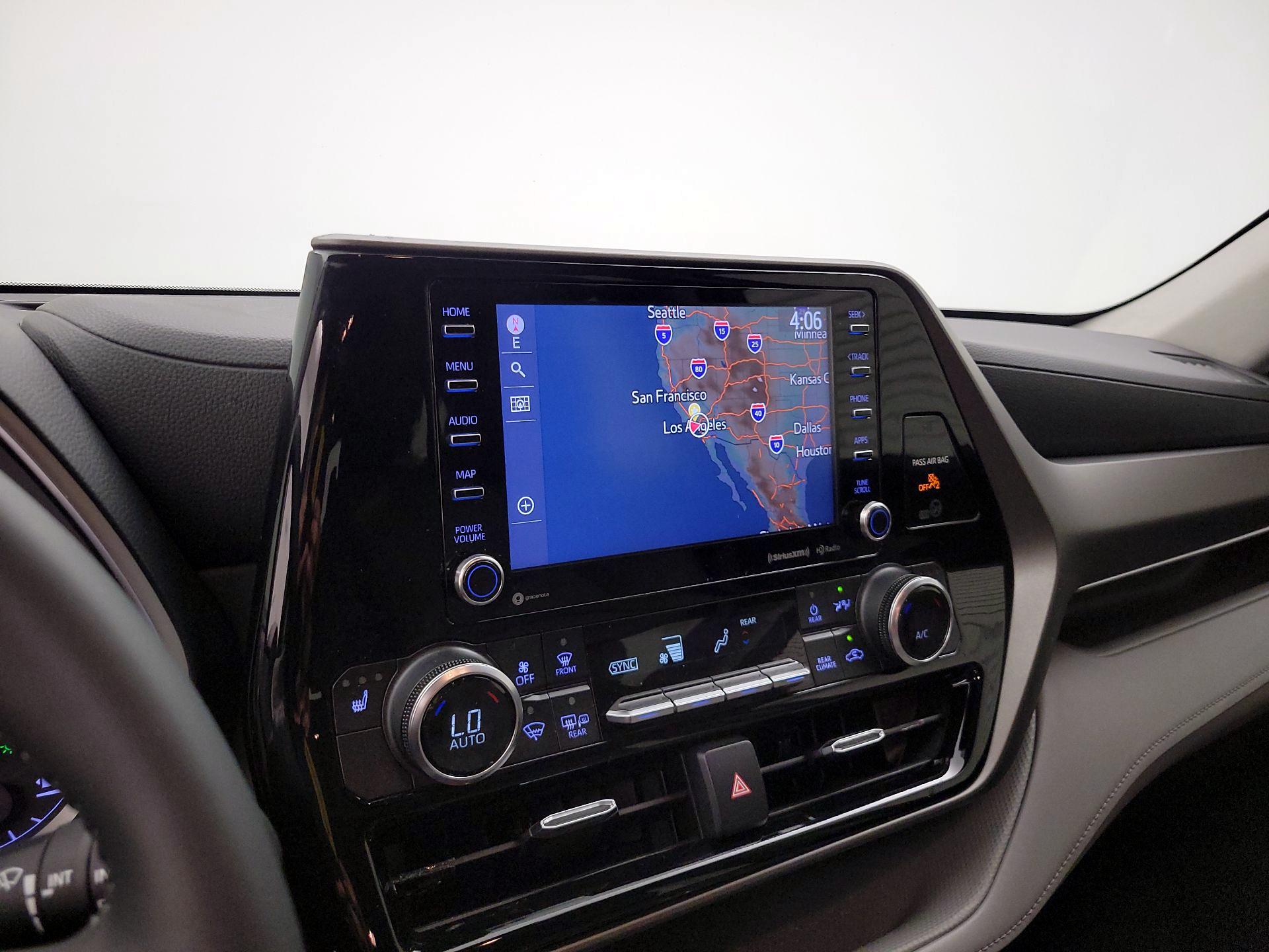 Thumbnail: 2022 Toyota Highlander - 14