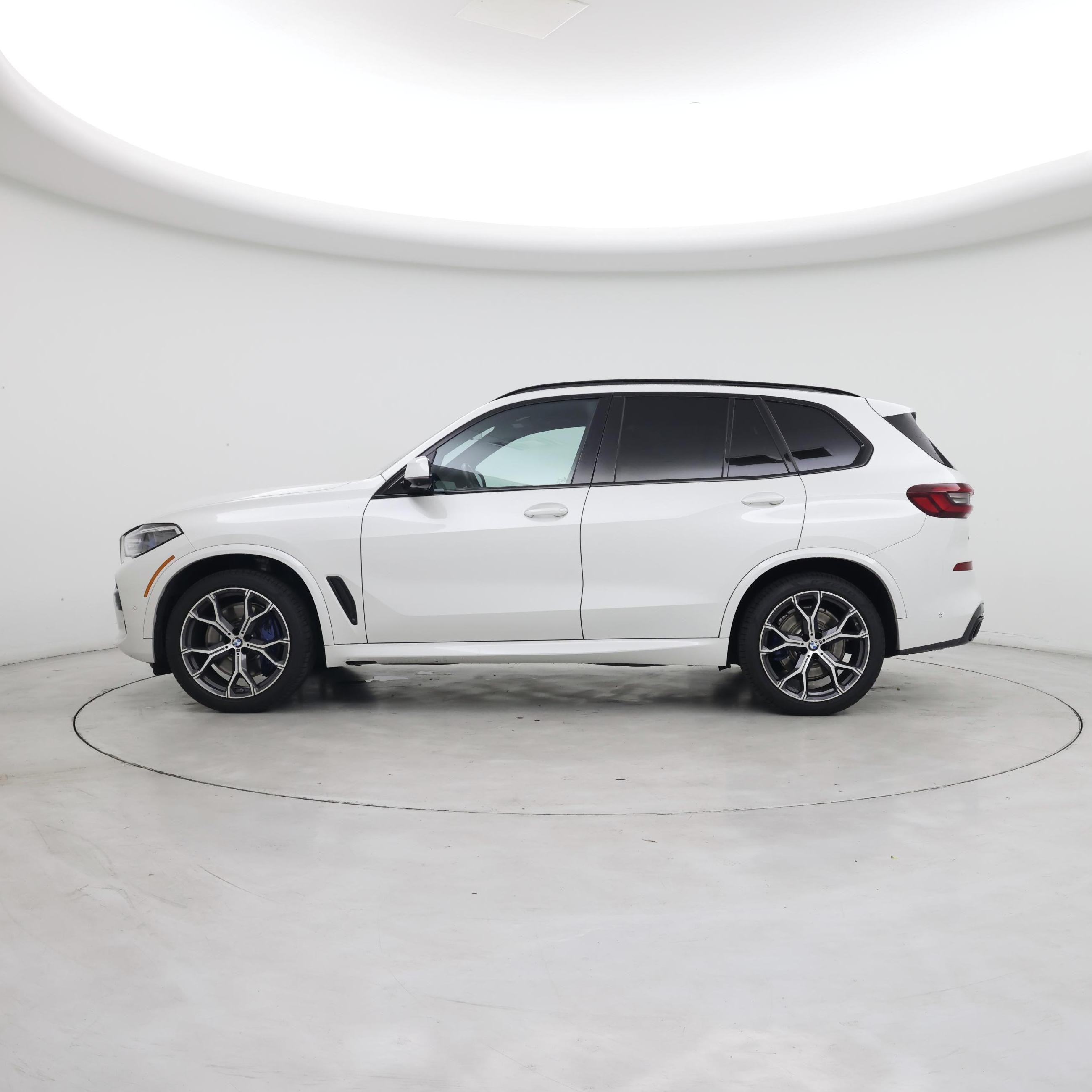 Thumbnail: 2022 BMW X5 - 3