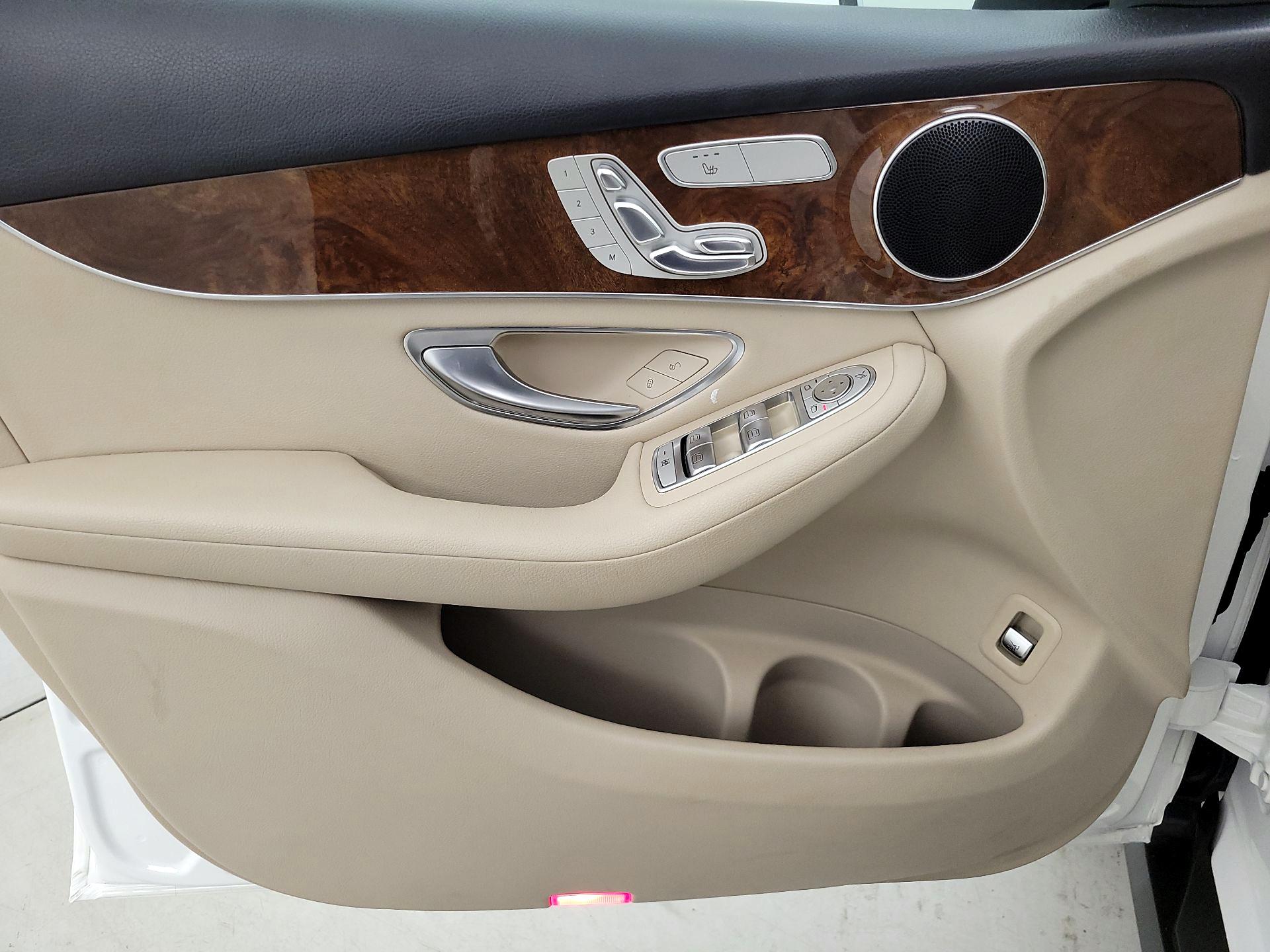 Thumbnail: 2019 Mercedes-Benz GLC - 12