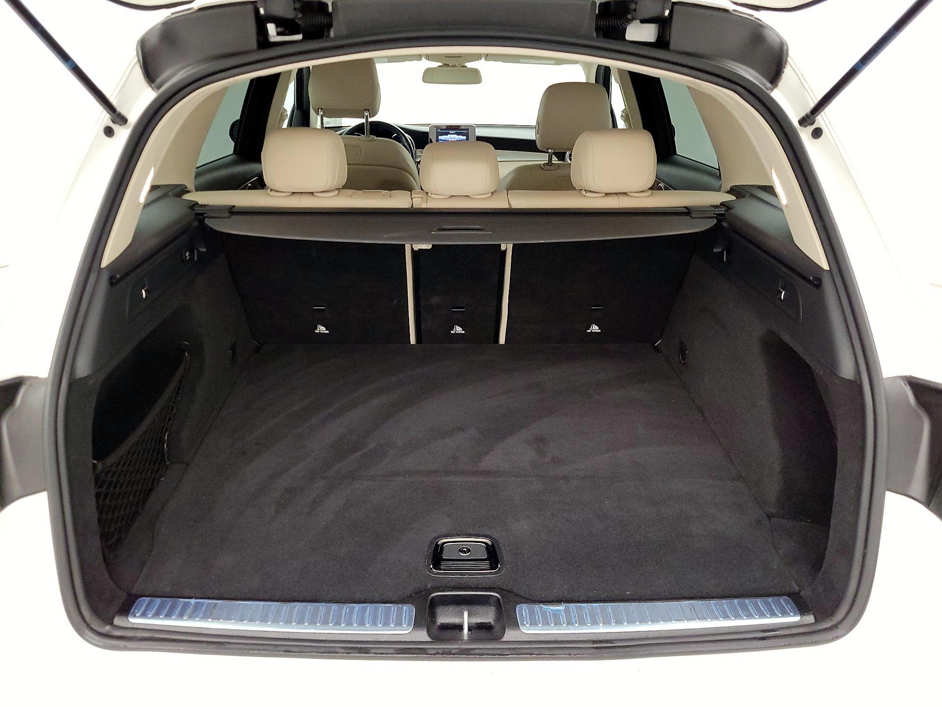 Thumbnail: 2019 Mercedes-Benz GLC - 20