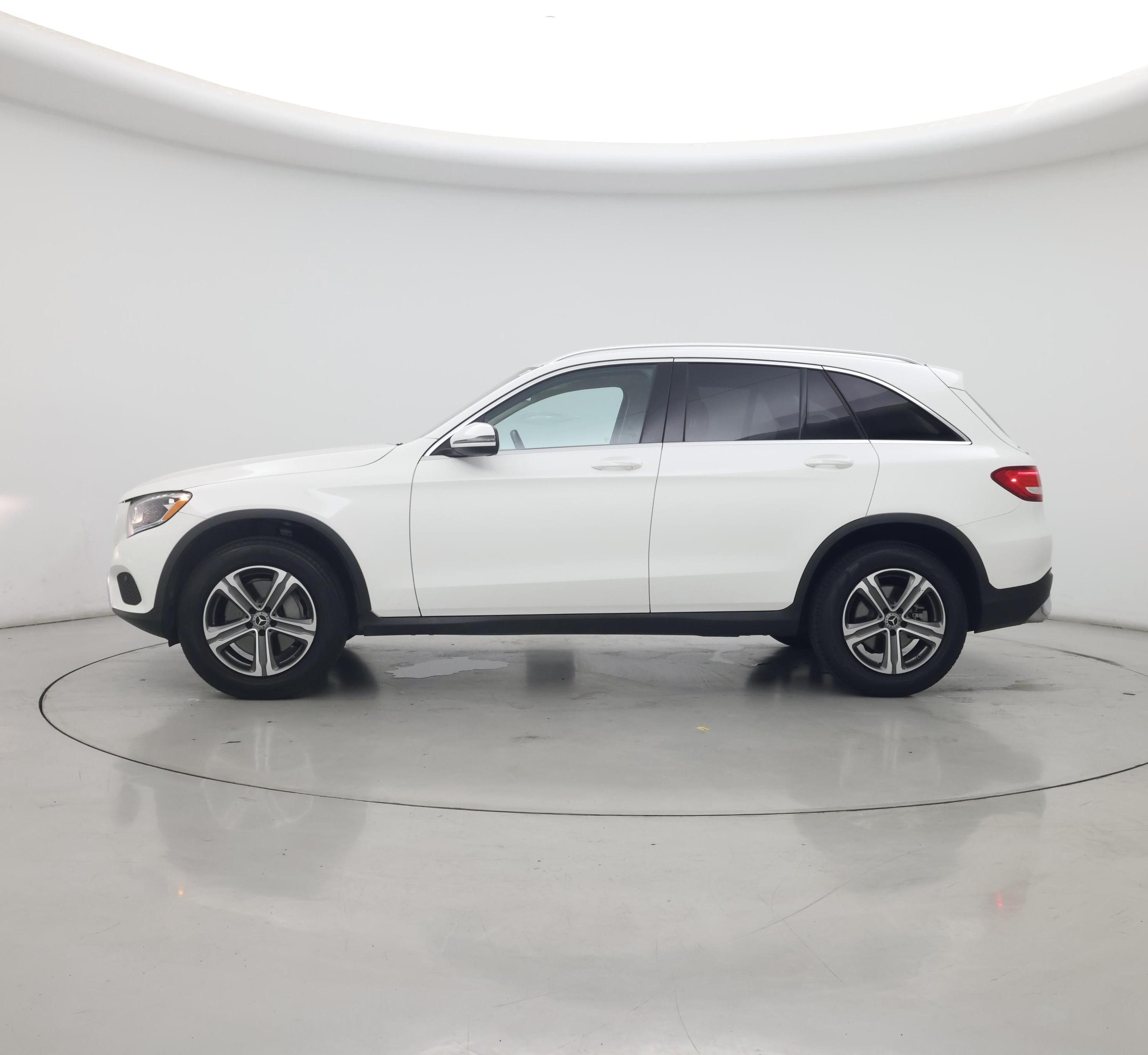 Thumbnail: 2019 Mercedes-Benz GLC - 3